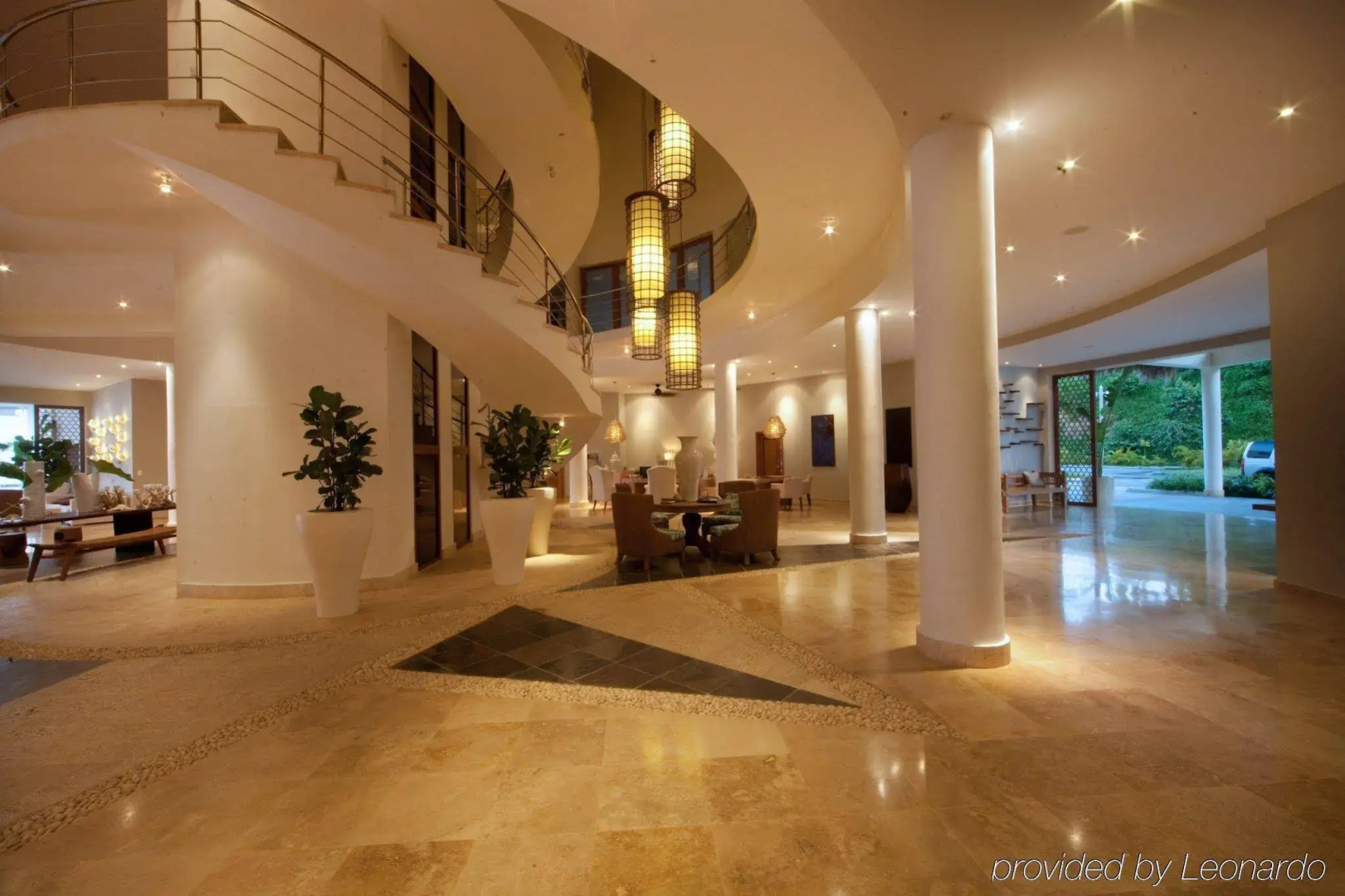 The Bannister Hotel & Yacht Club