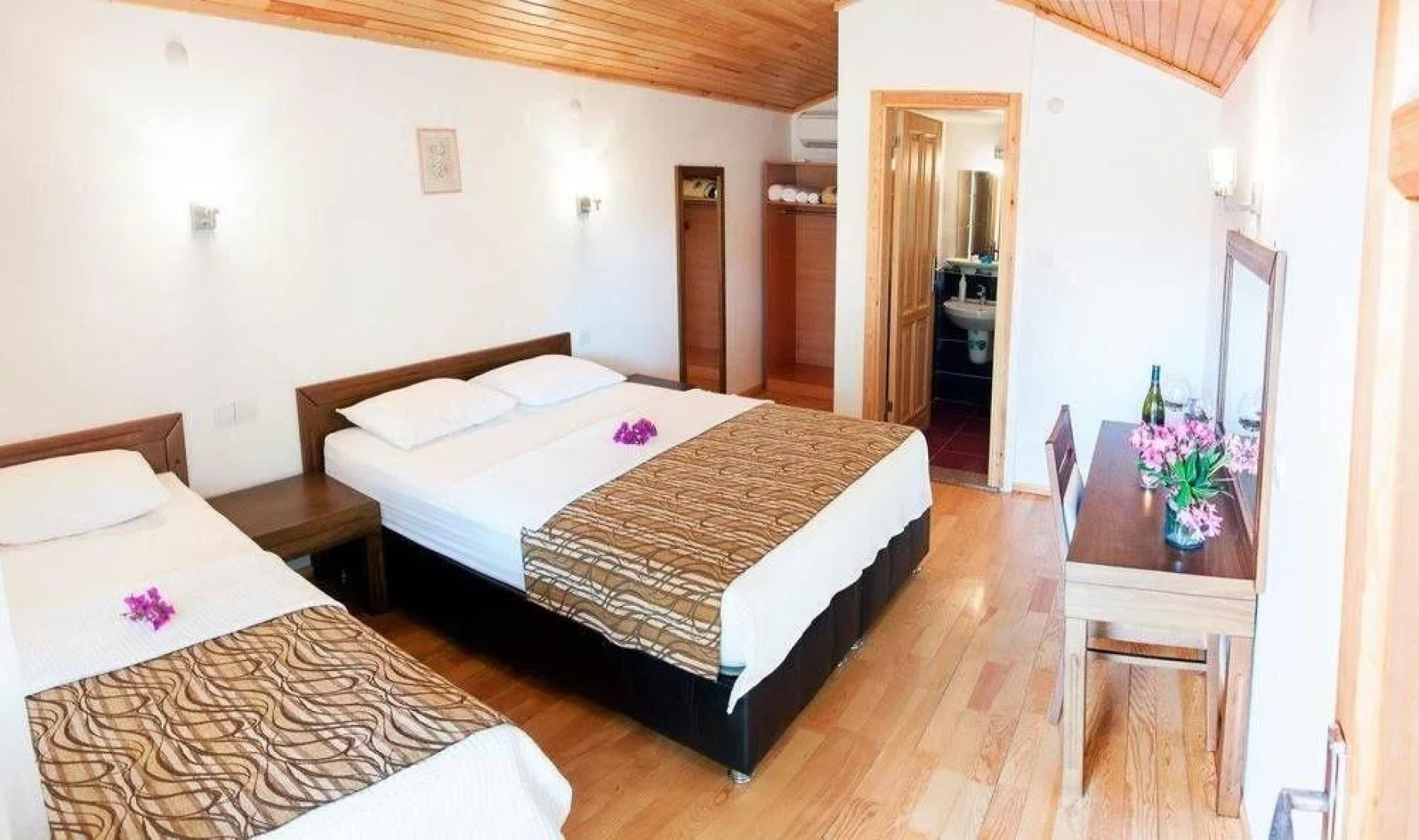 Felix Bungalow Hotel