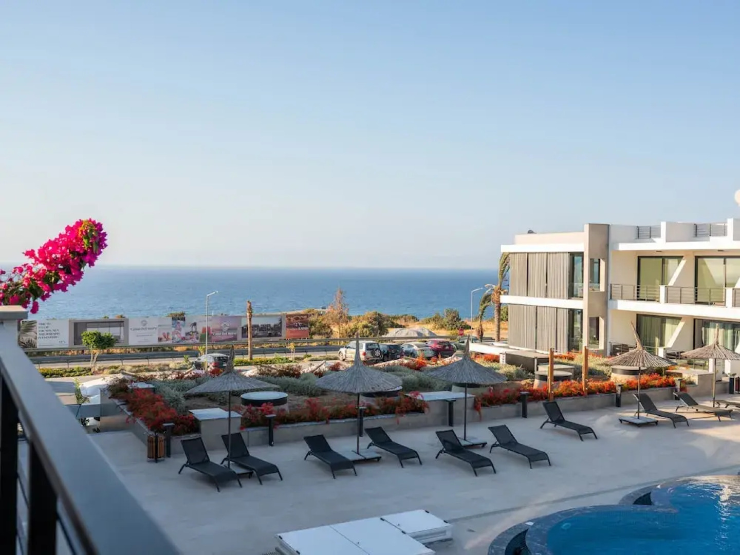 Superfresh Penthouse Studio Apartment With sea View