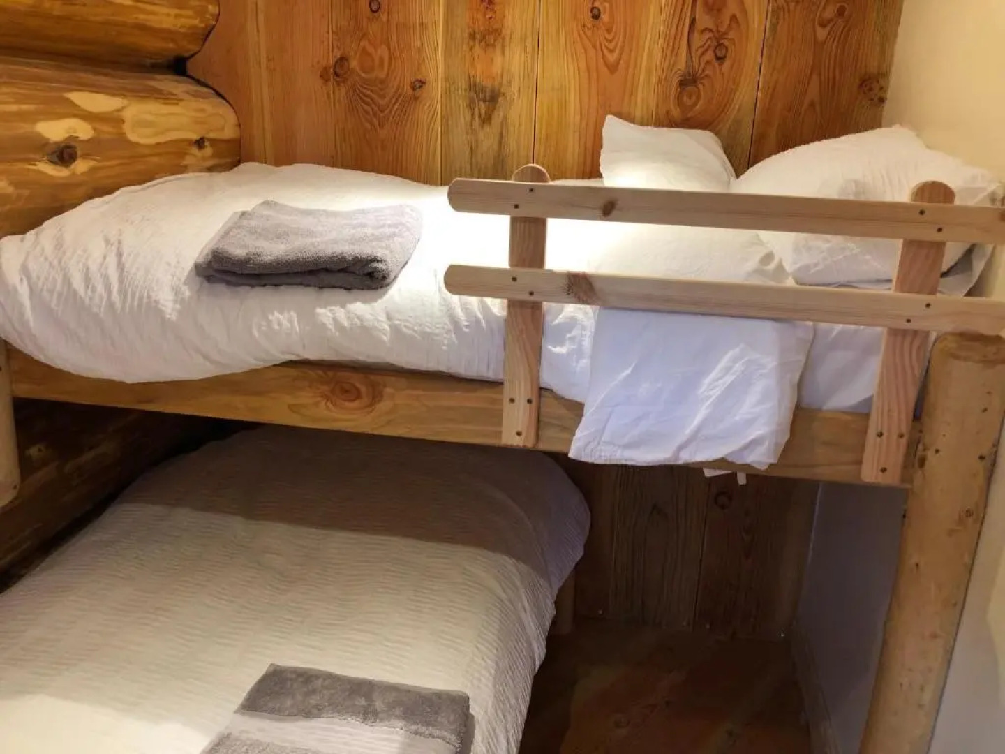 Coed y Marchog Woodland Retreat