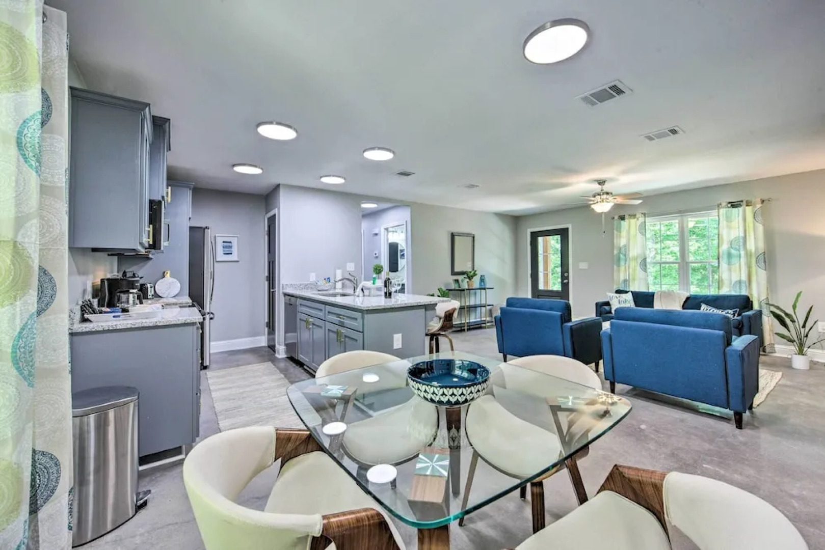 Stunning Avinger Retreat on Lake O' the Pines