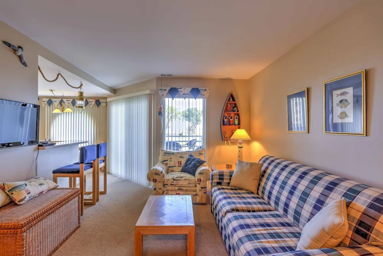 Charming Port Clinton Condo w/ Community Amenities