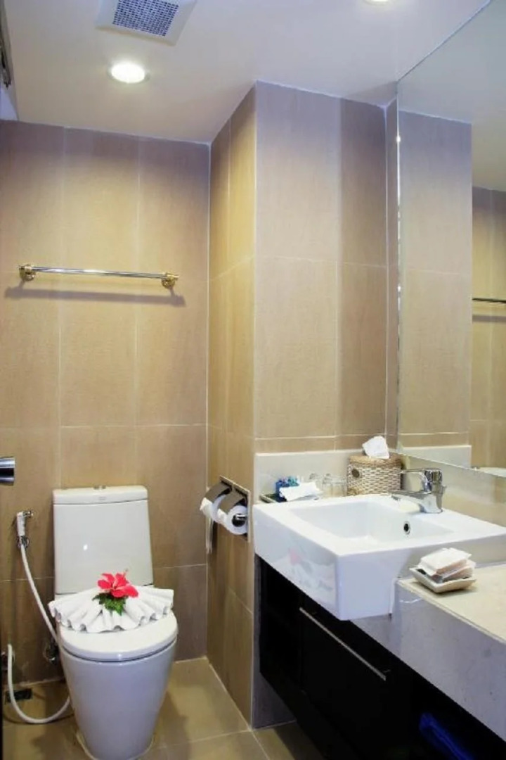 Thara Patong Beach Resort & Spa