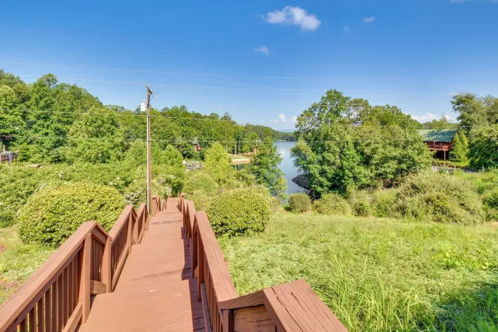 Scenic Outdoor Space: Lake Keowee Retreat!