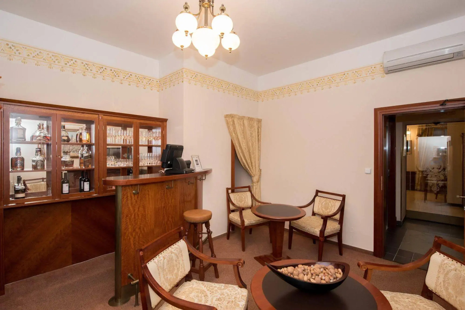 Amigo City Centre Hotel