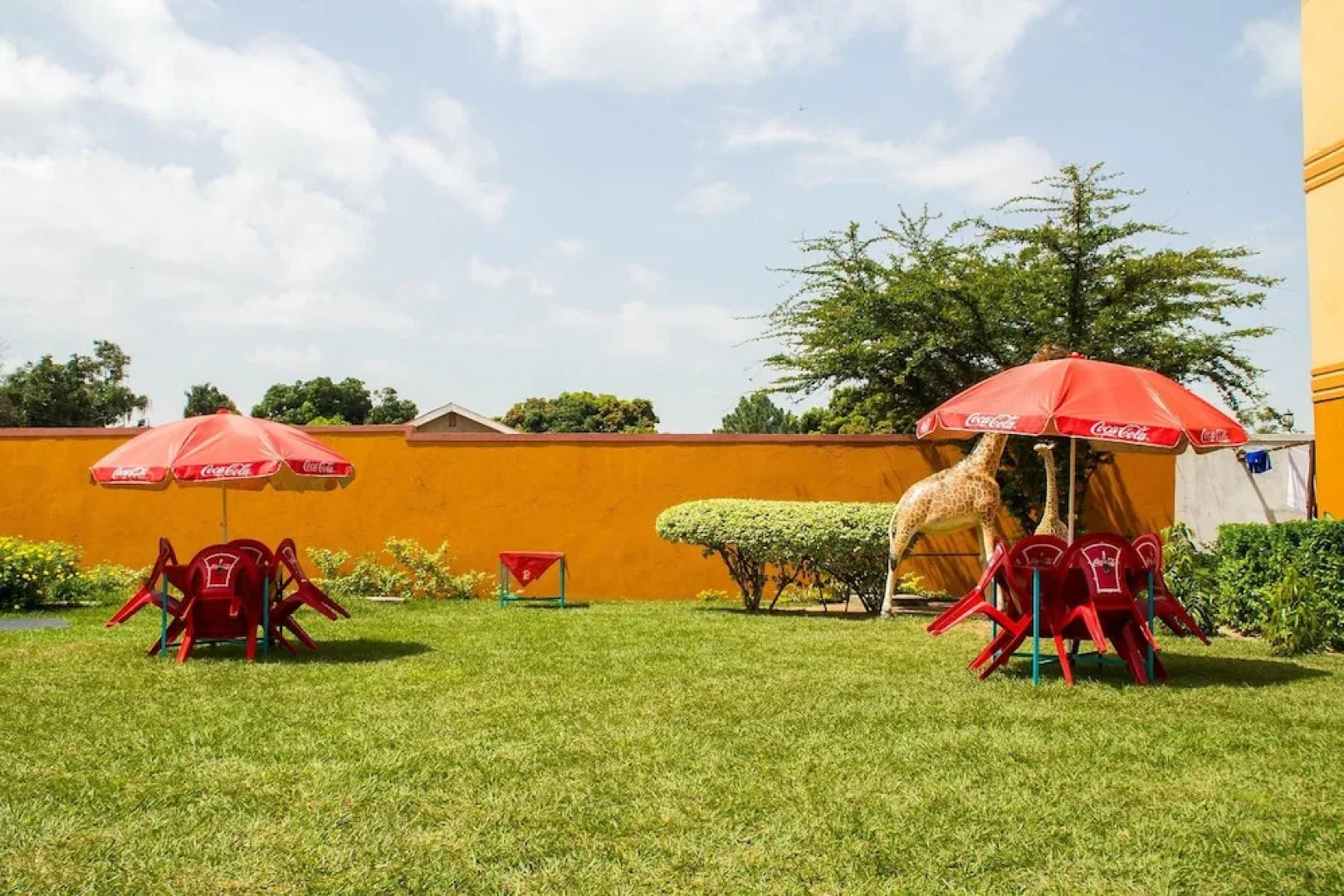 Tropical Suites Hotel