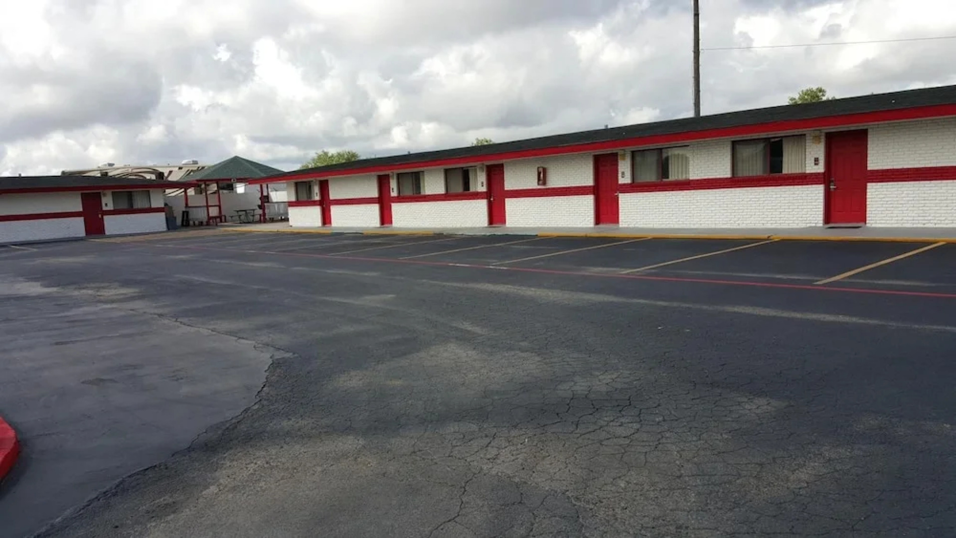 Luxury Inn & RV Park