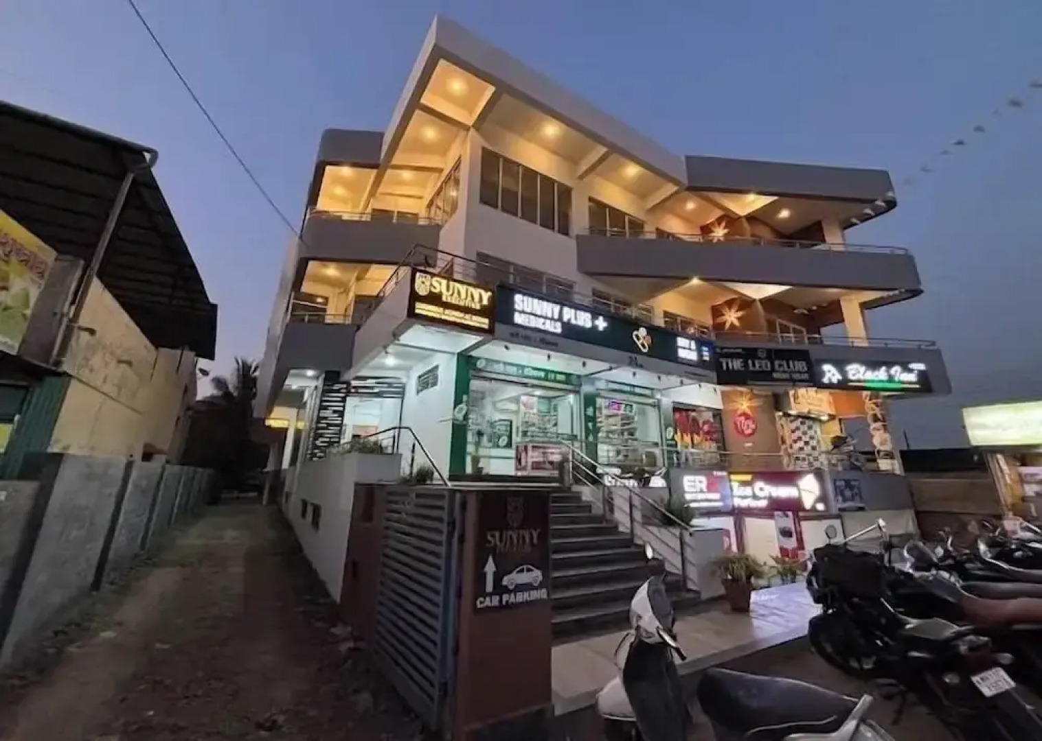 Sunny Executive Satara