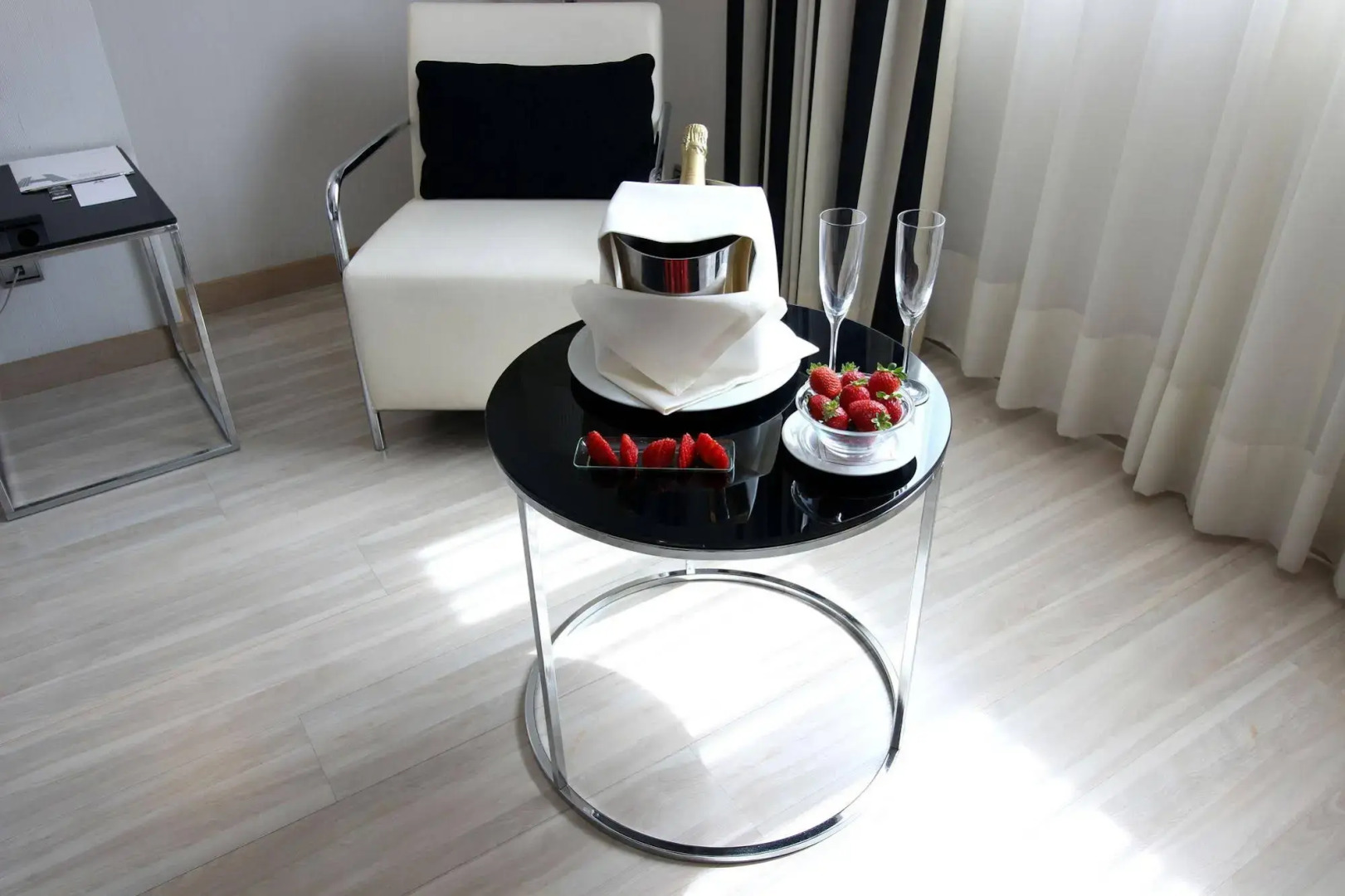 Hotel Maydrit Airport