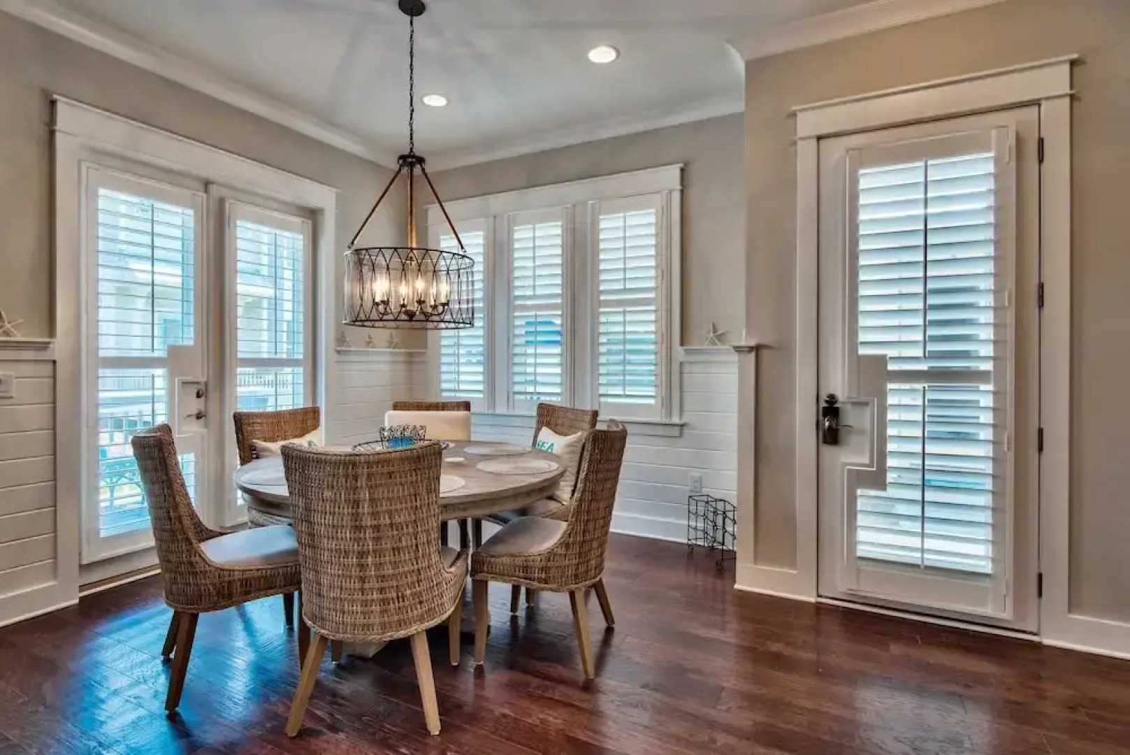 Beach Retreat 3 Bedroom Condo By Coastal Dreamin