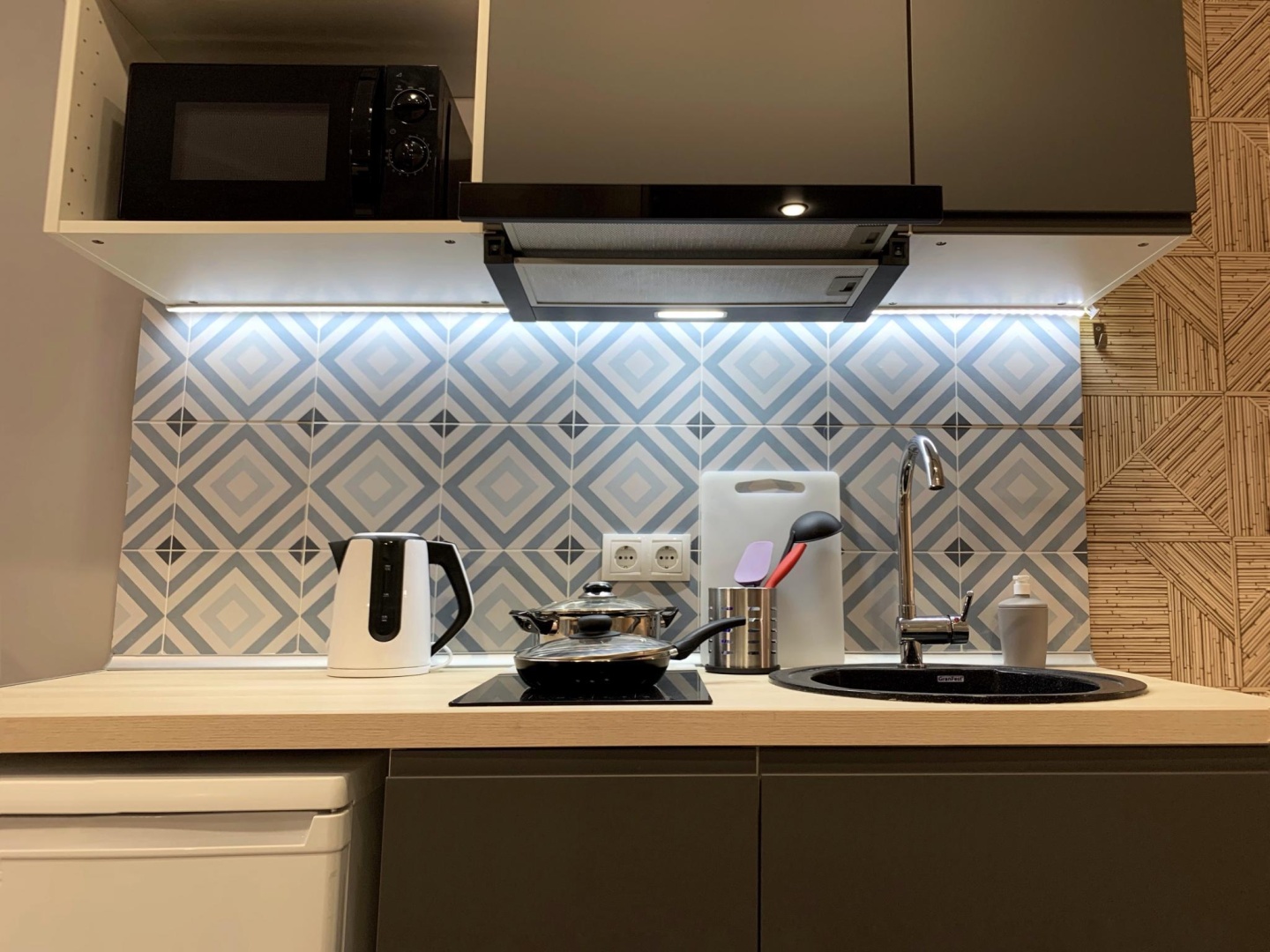 Apartments Private (Апартментс Прайвит) на улице Цимлянская