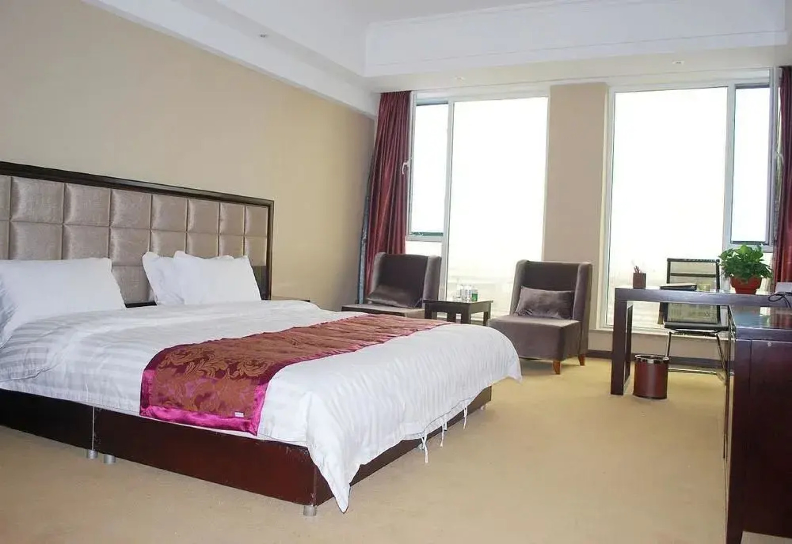 Weishi International Hotel