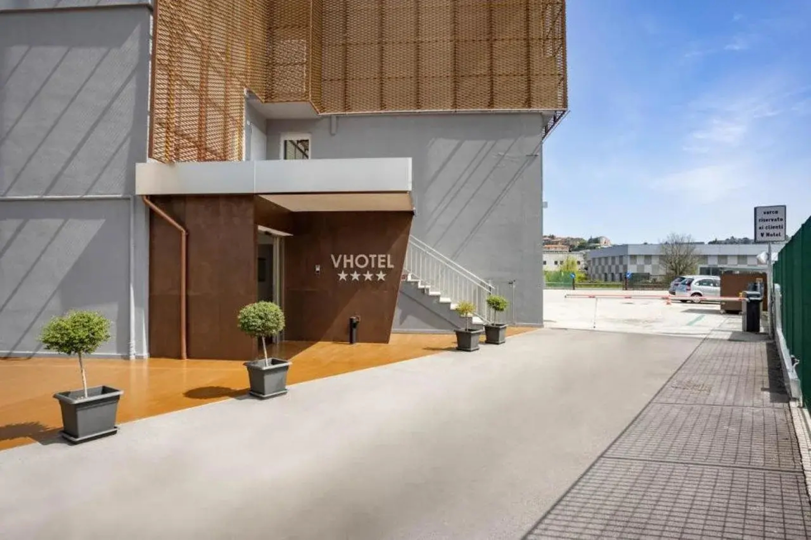 V Hotel