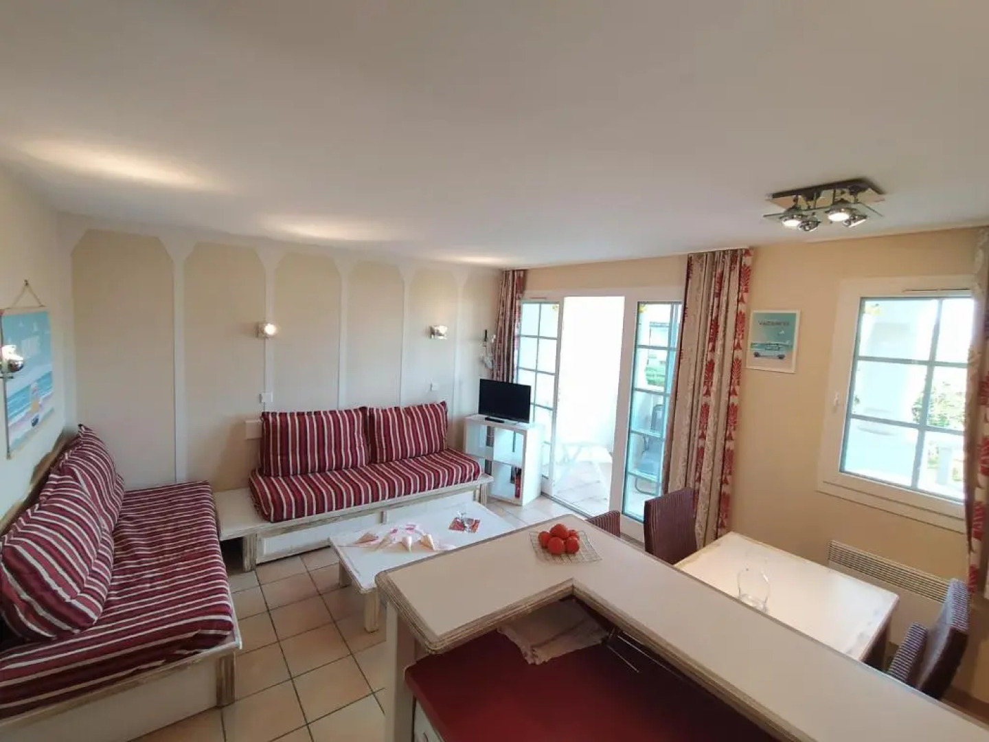 Lasaitasuna Urruñan T2 terrasse et piscine