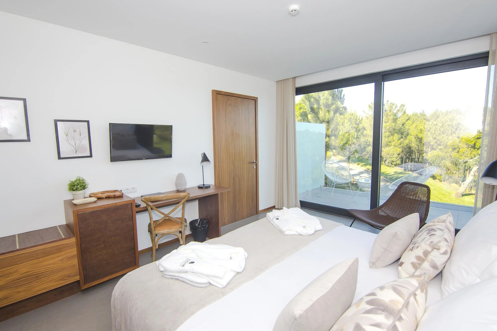 Enigma - Nature & Water Hotel