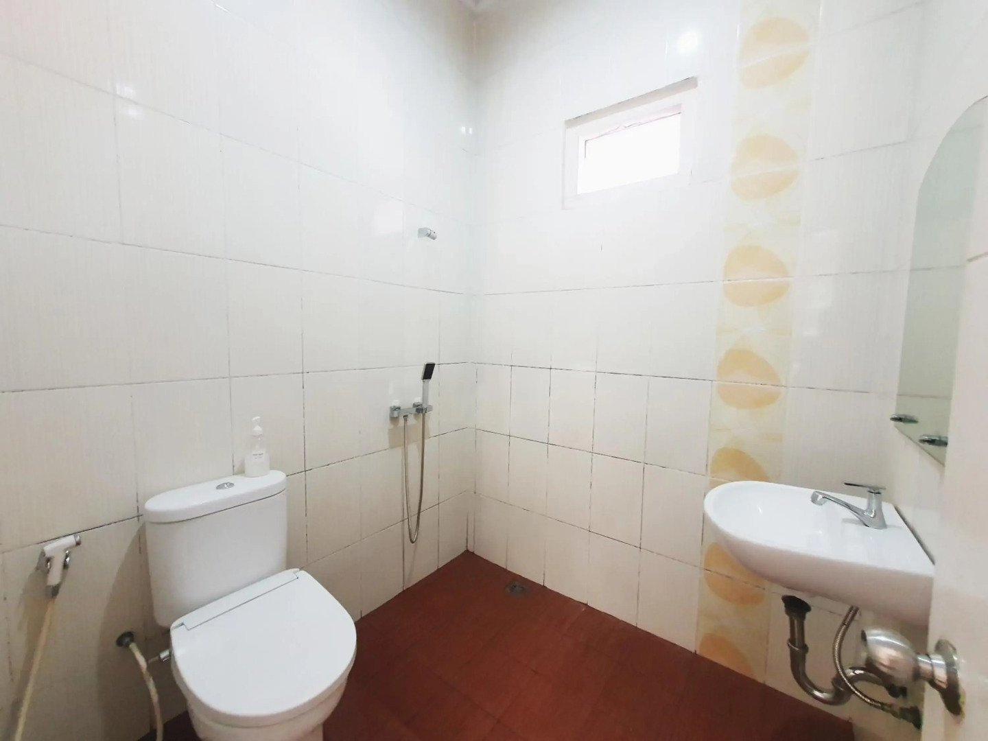 RedDoorz near Kebun Raya Bogor