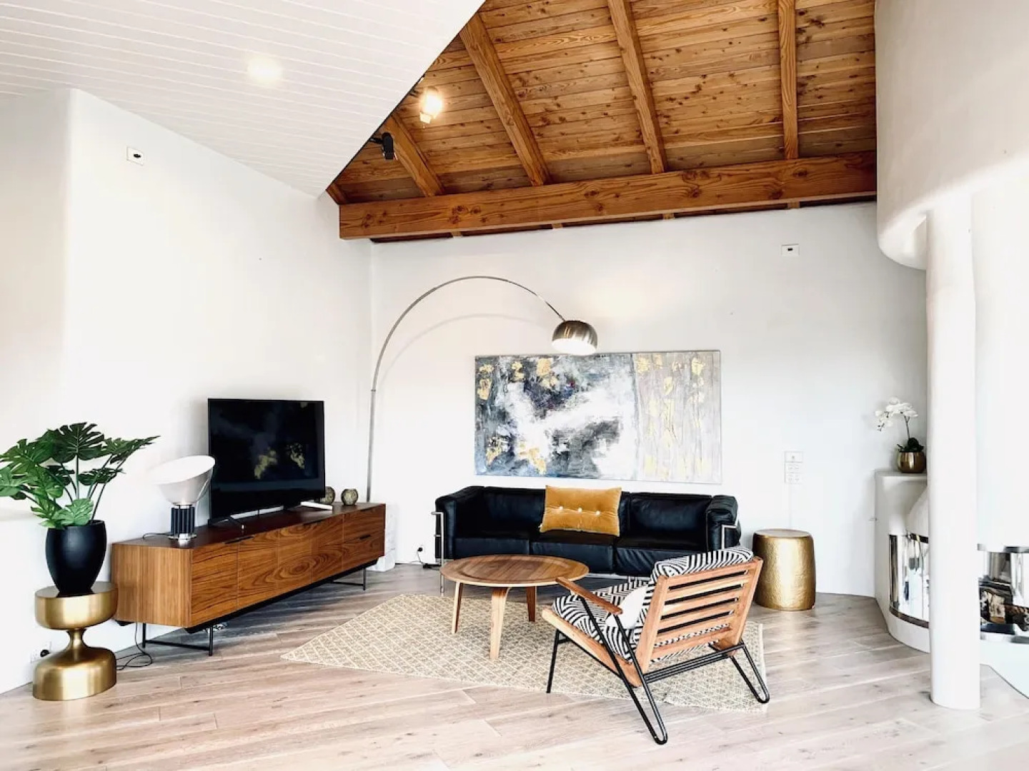 Absolutely unique waterfront experience