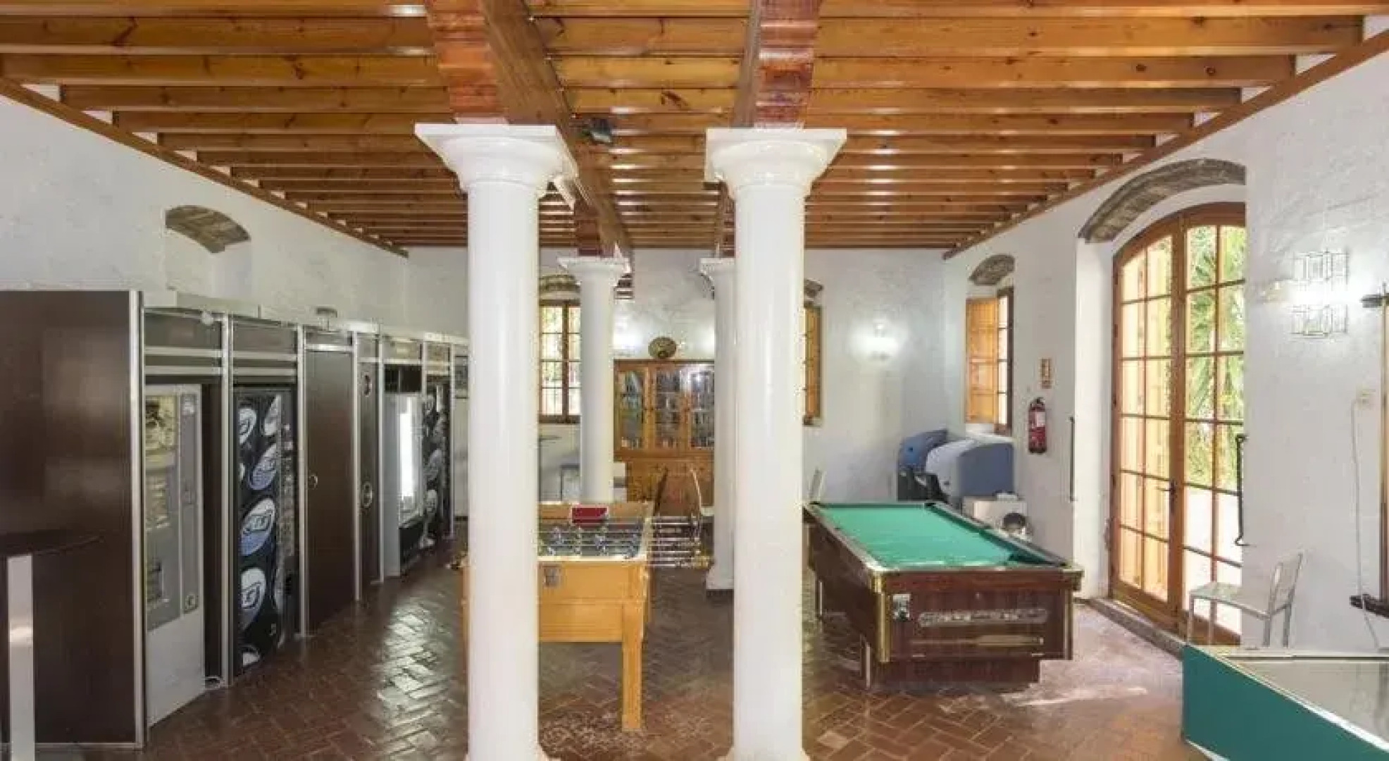 Albergue Inturjoven El Bosque