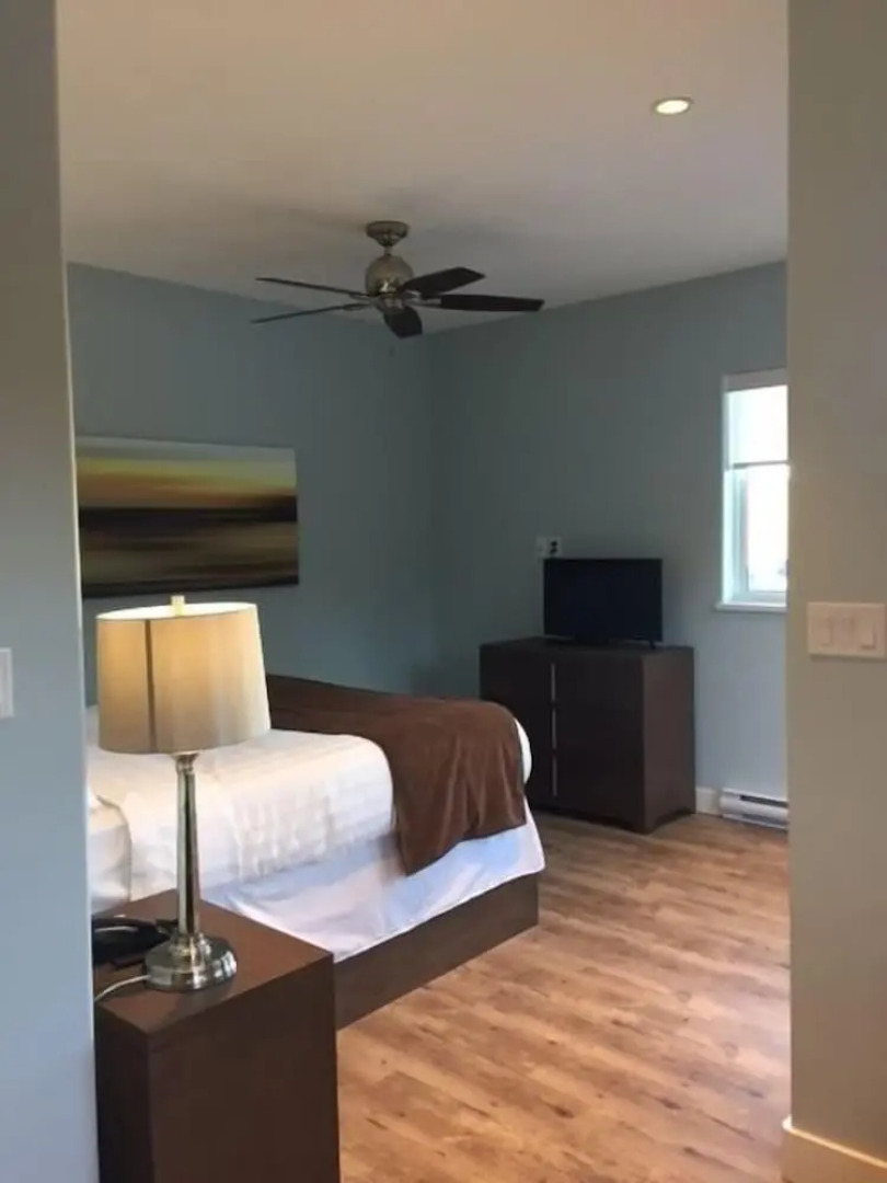 Pender Harbour Hotel