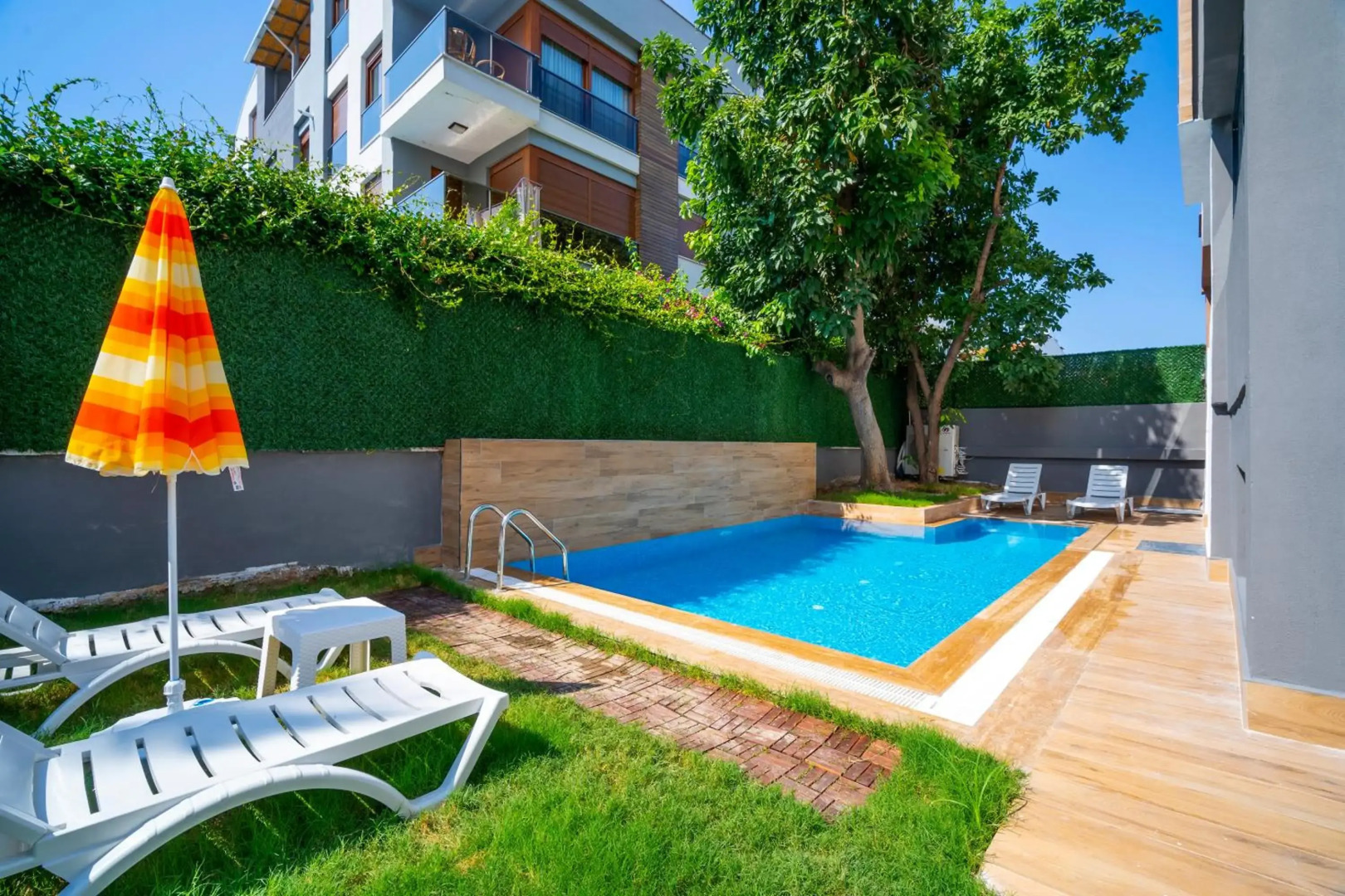 Meyde Boutique & Suites