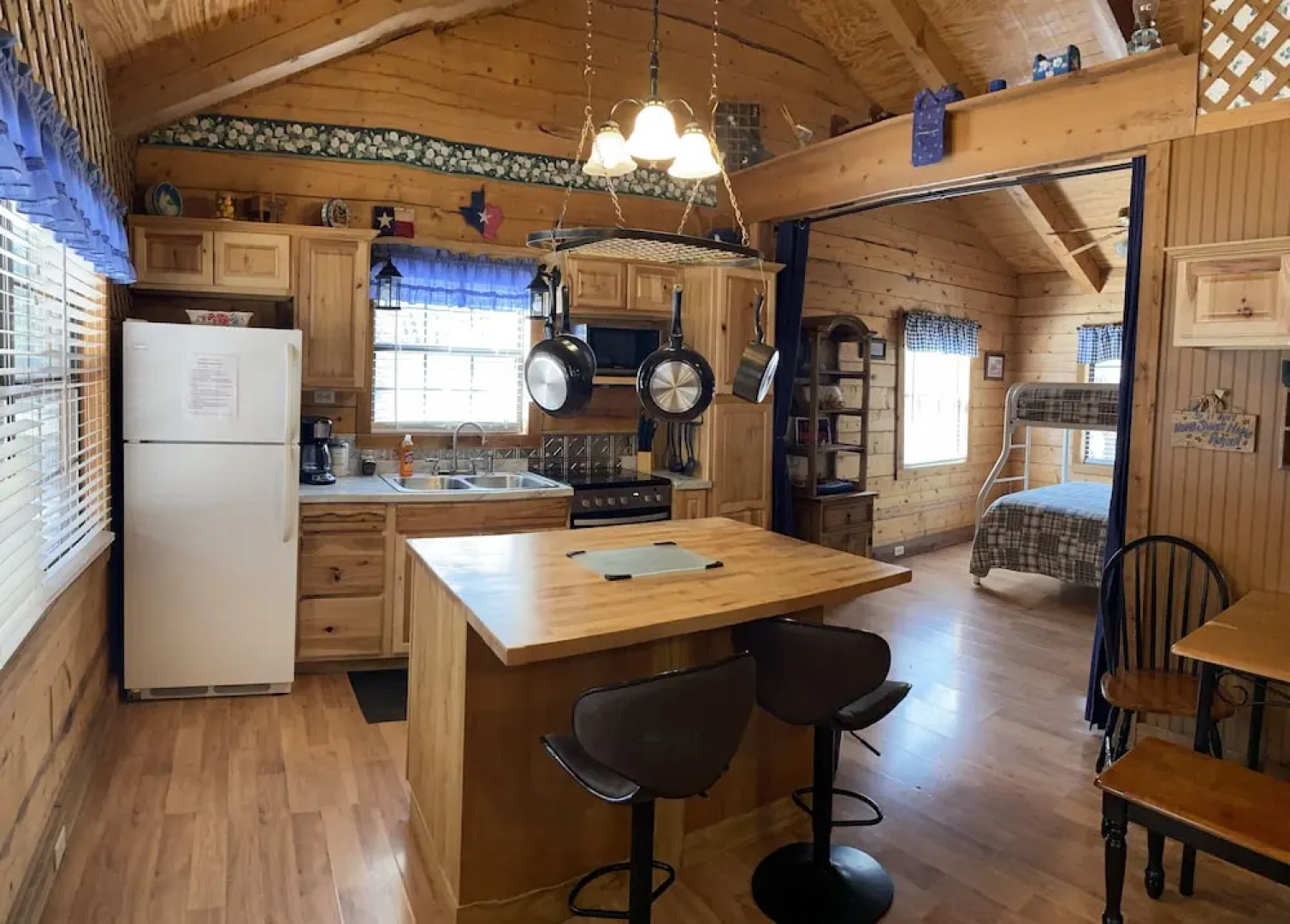 A Peace of Heaven Cabins