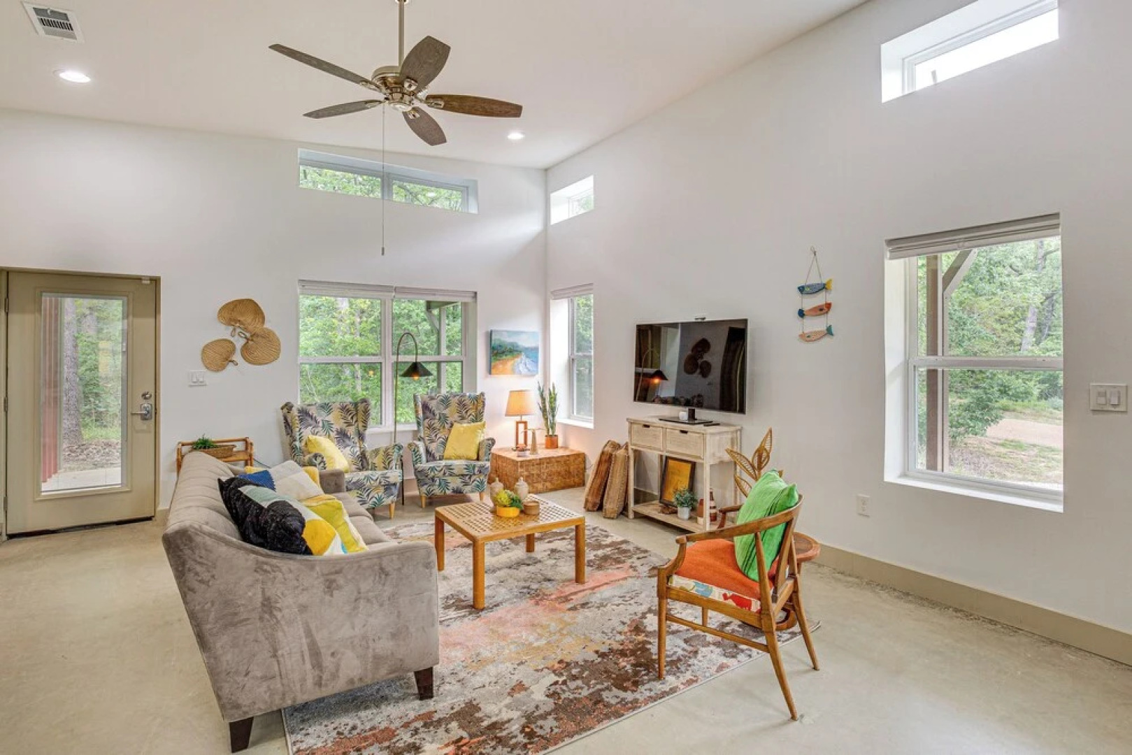 Tranquil Retreat: Half-mi to Cedar Creek Reservoir