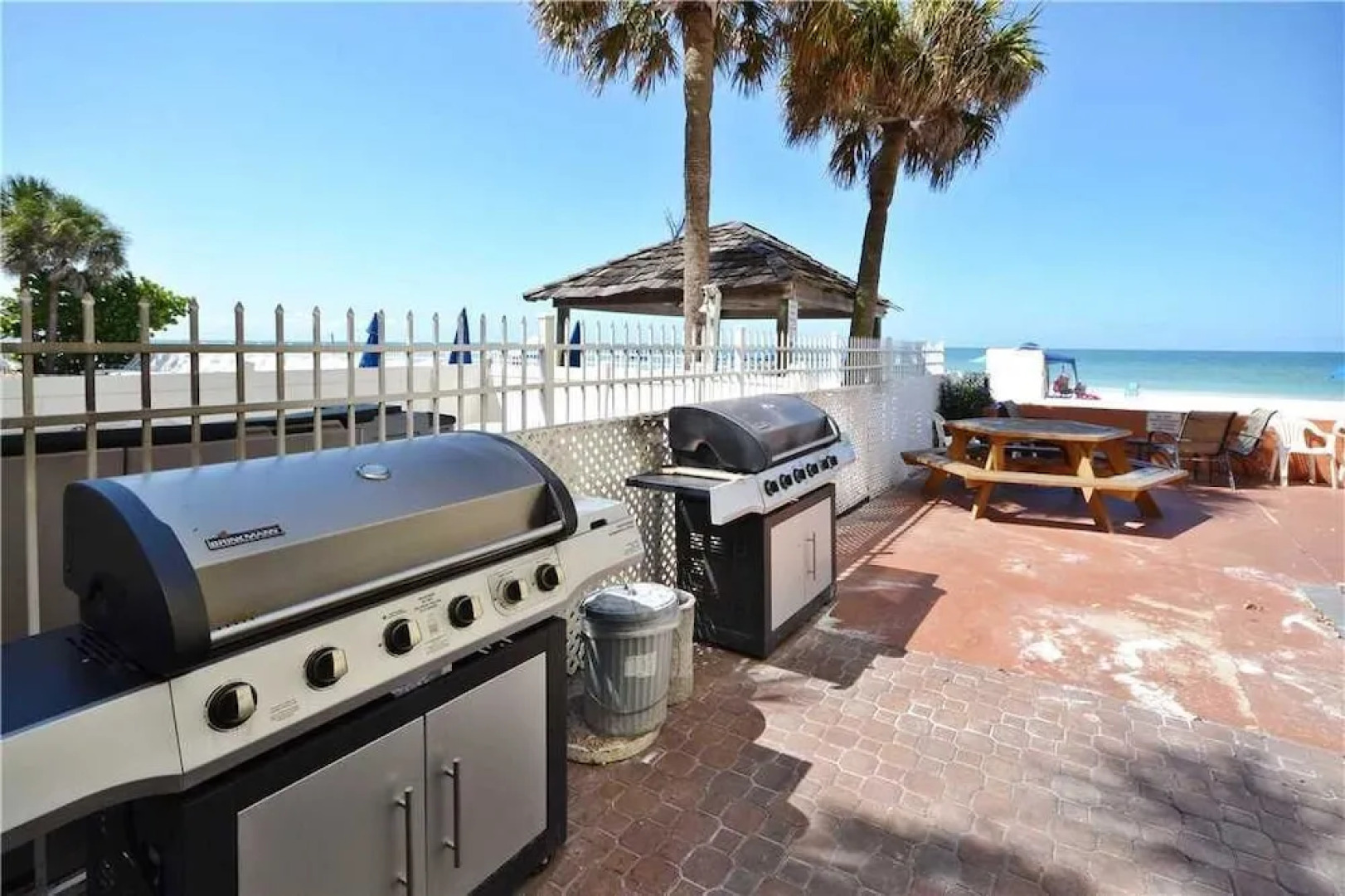 Las Brisas 404 - Three Bedroom Condo