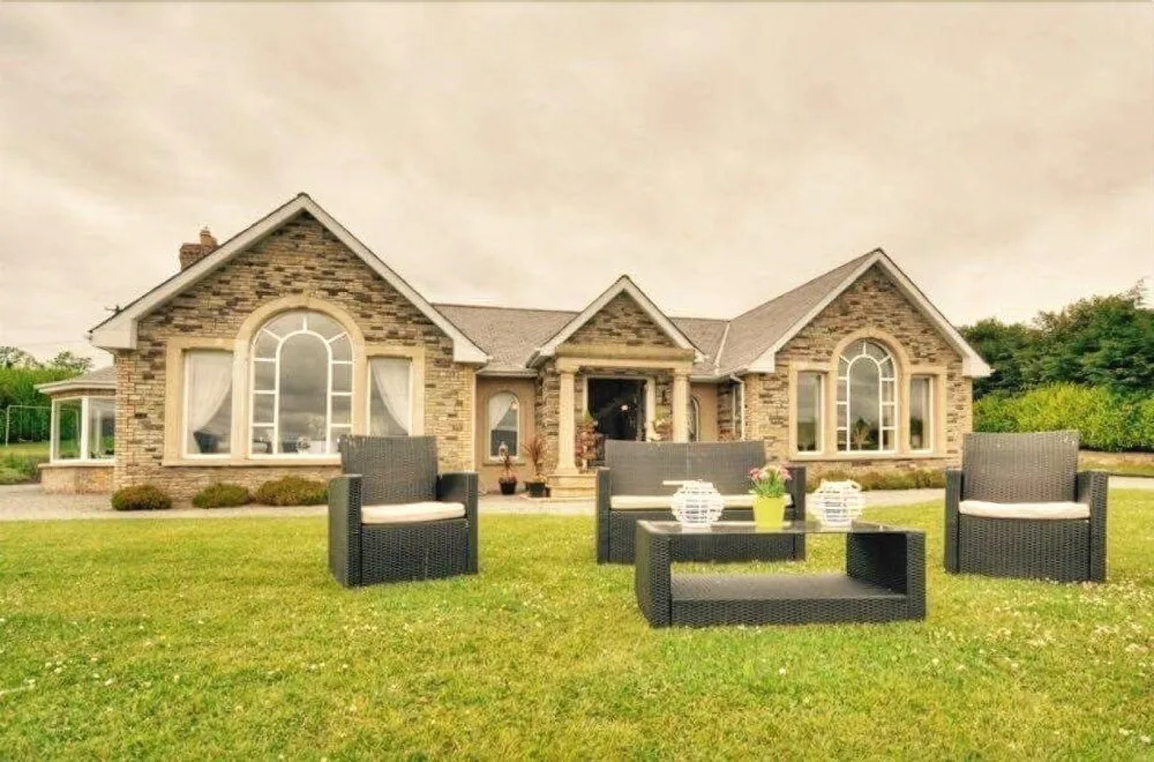 Lakeview Lodge Bed and Breakfast