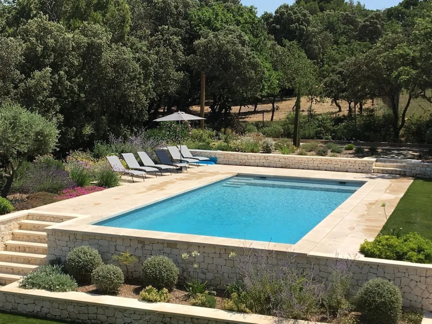 Beautiful Villa With air Conditioning, Large Private Swimming Pool and Near St. Remy-de-provence