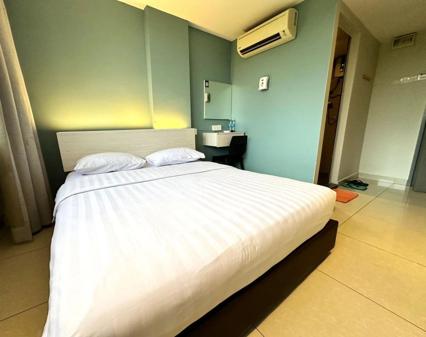 De UPTOWN Hotel @ SS2