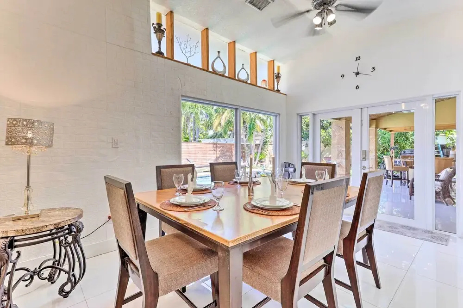 Sunny Miami Retreat - Pool, Patio & Gas Grill!