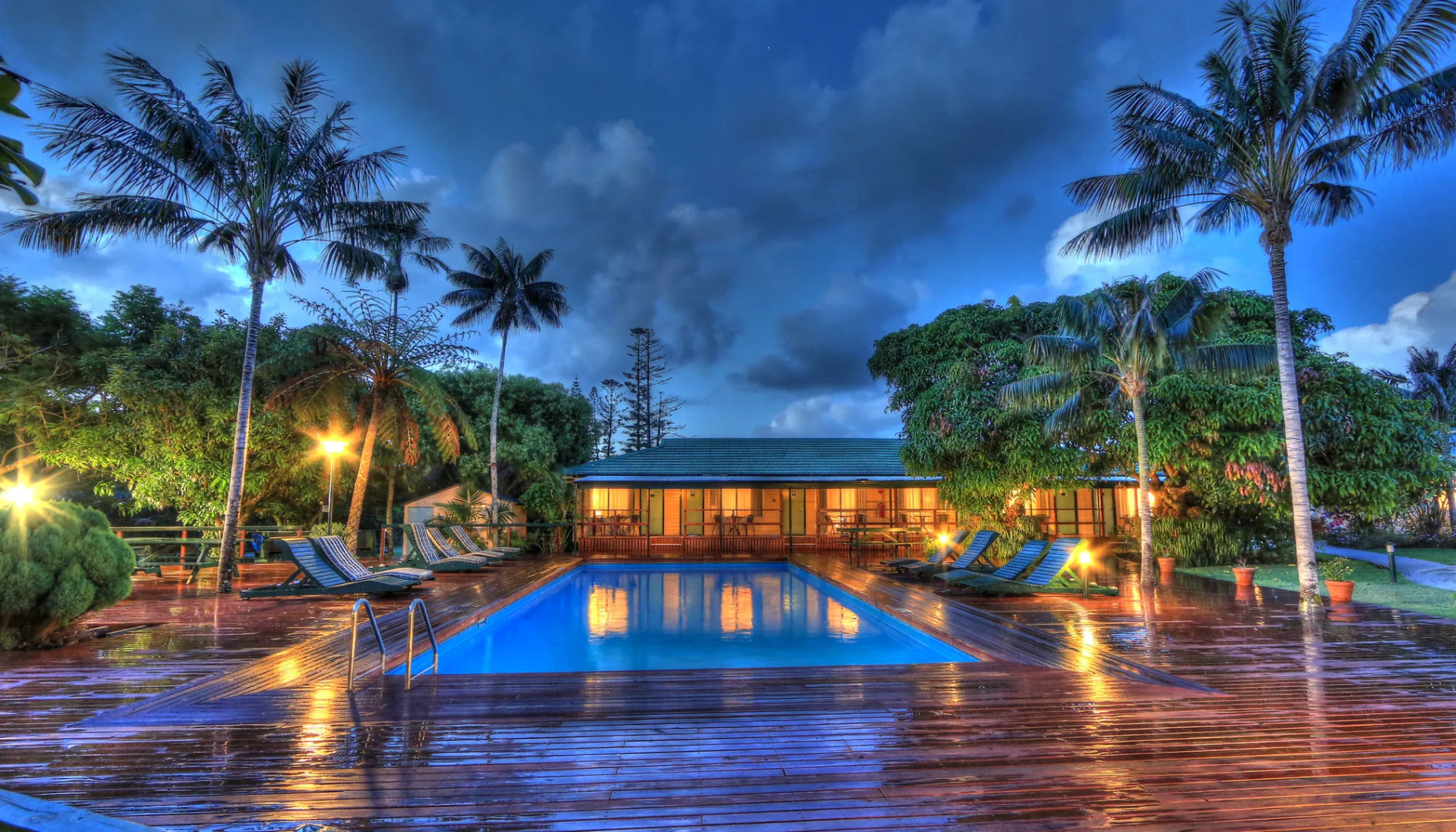 Paradise Hotel And Resort