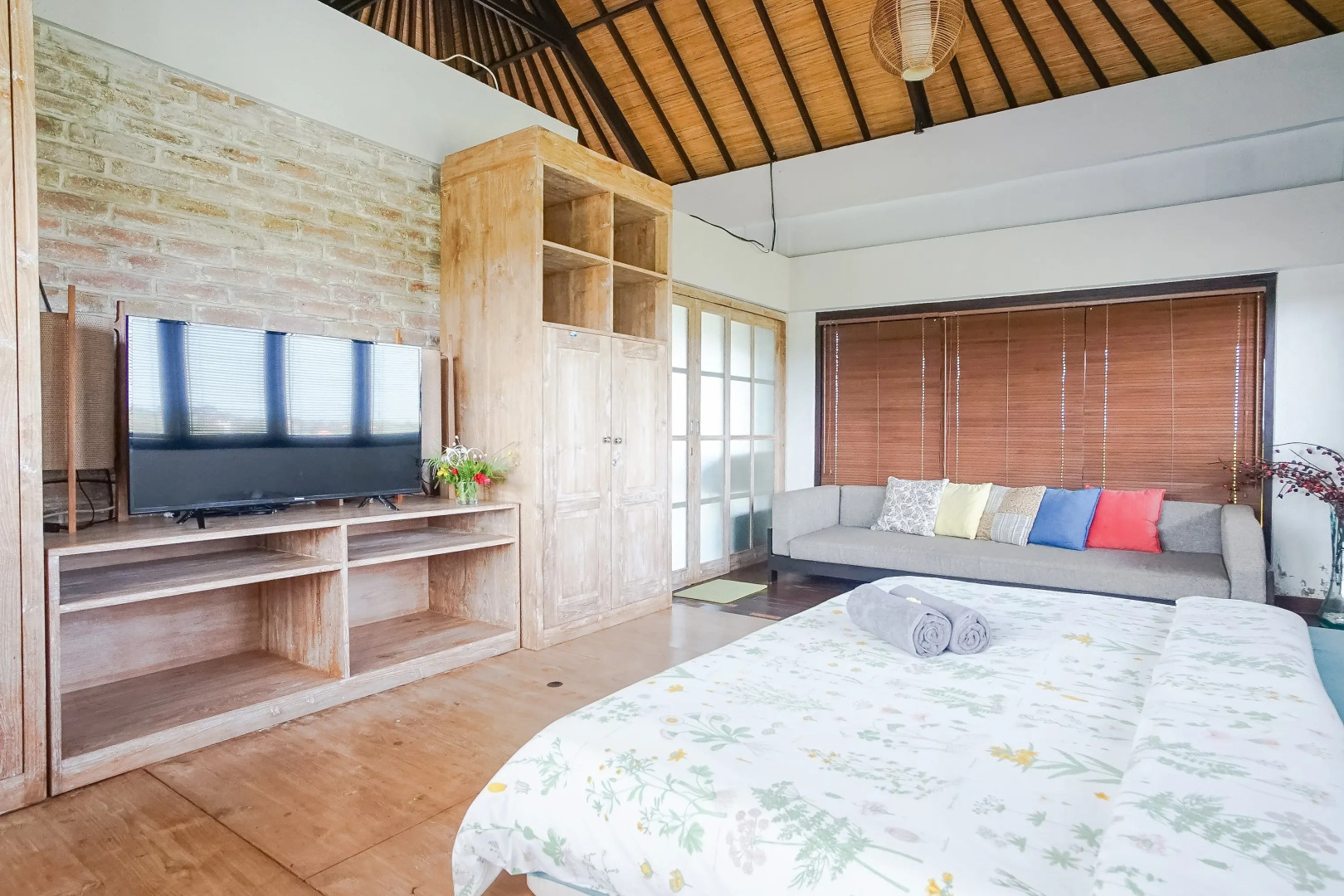 The Ocean Views Luxury Villas & Apartment by ZUZU