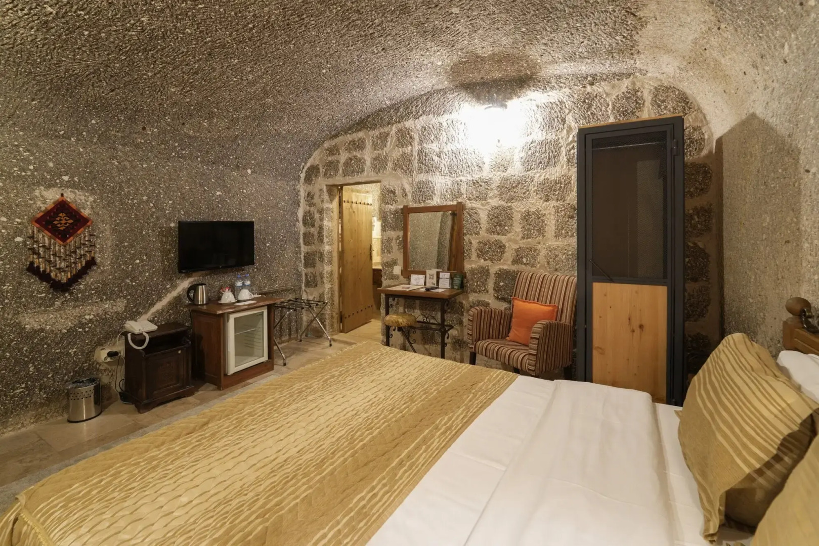 Tekkaya Cave Hotel