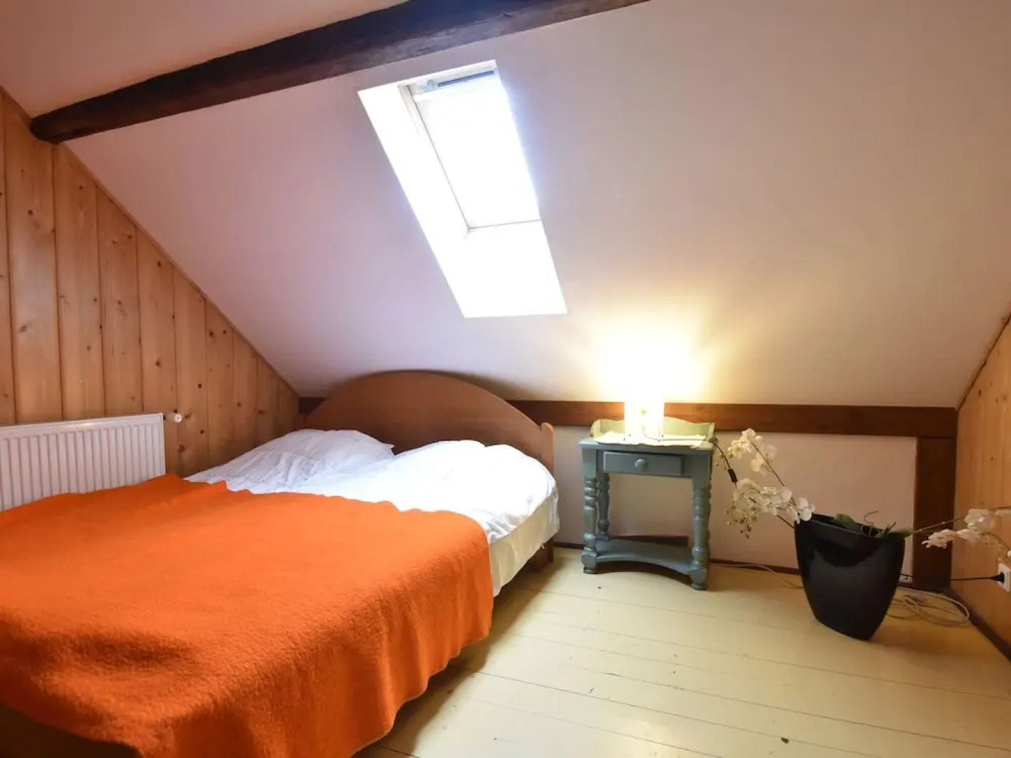Holiday home located in a quiet, authentic mountain village with a view of the surrounding hills.