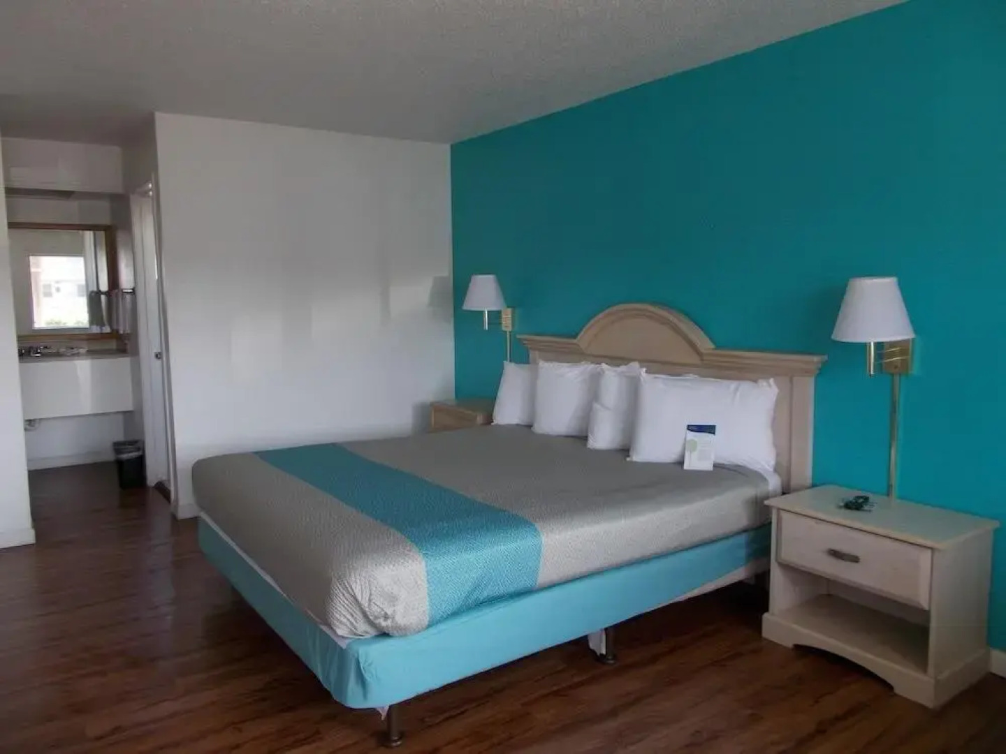 Quality Inn & Suites Tradewinds