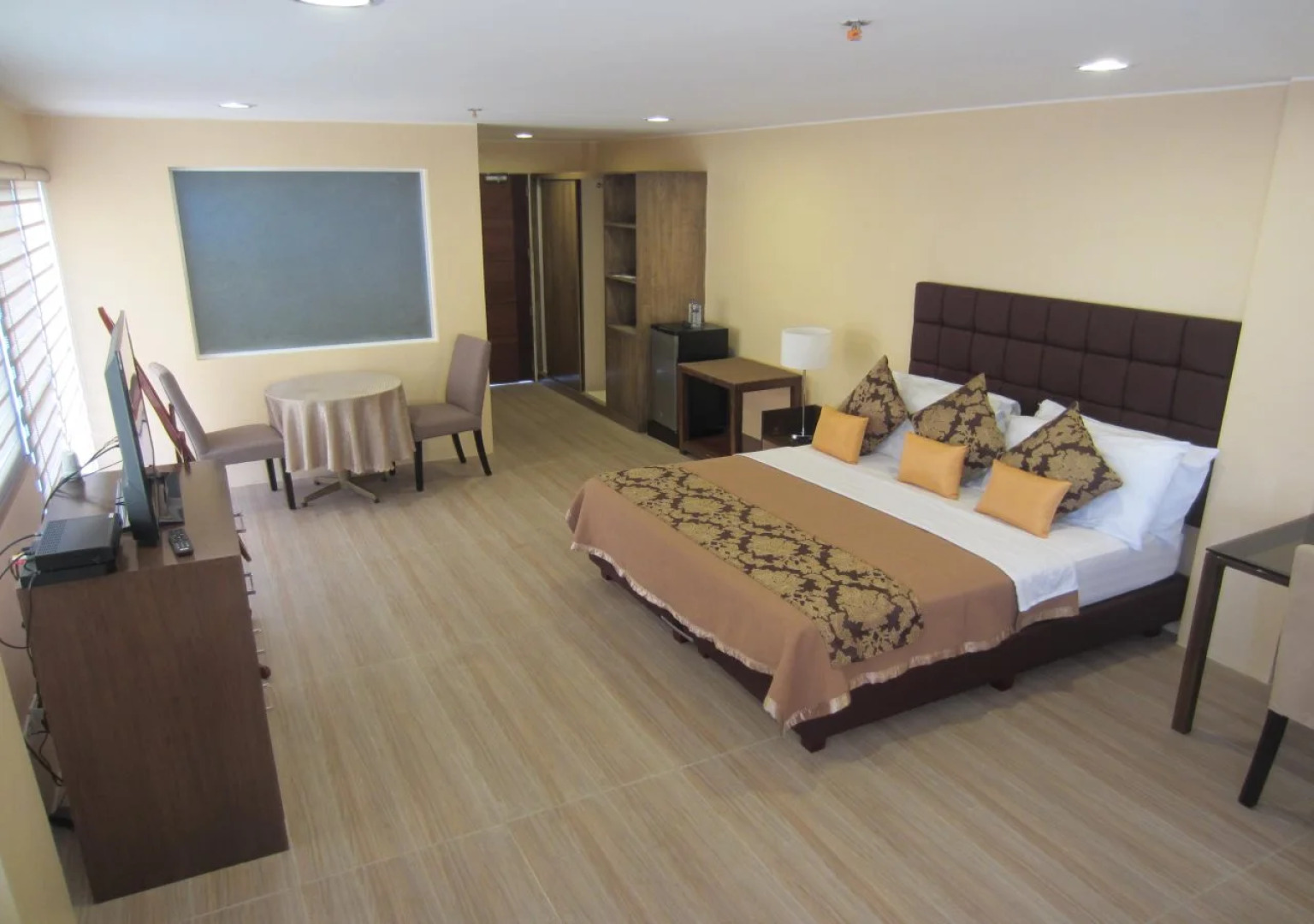 Splash Suites Hotel Tagaytay