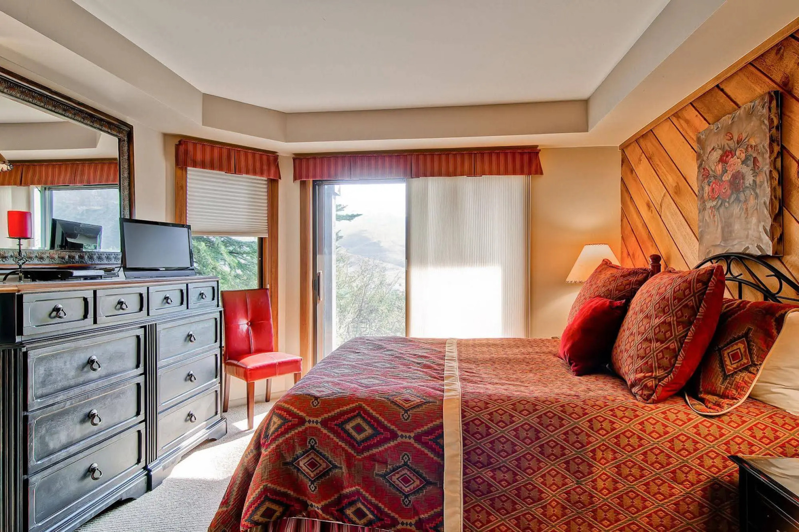 Ridgepoint Townhomes by East West Hospitality