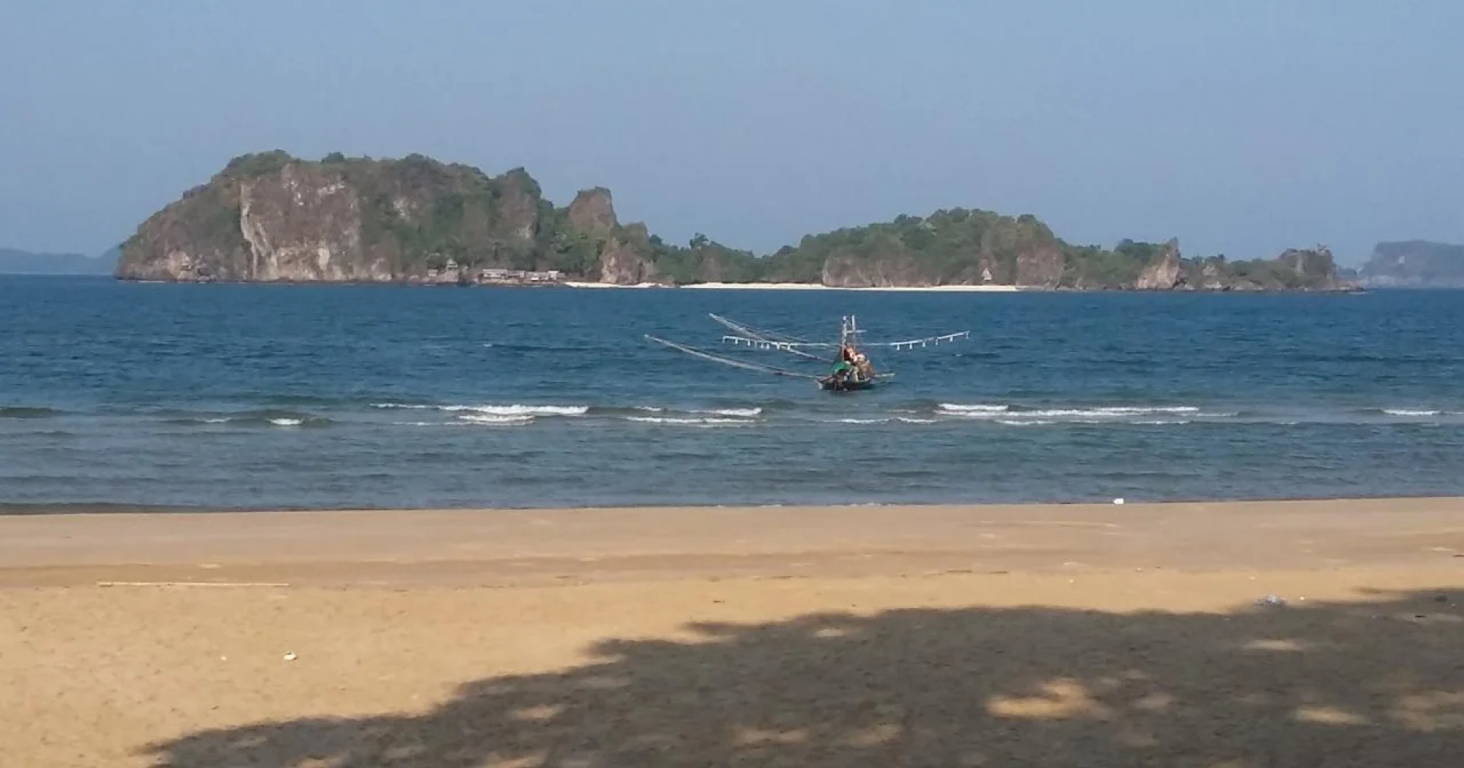 Farang Bar Guesthouse