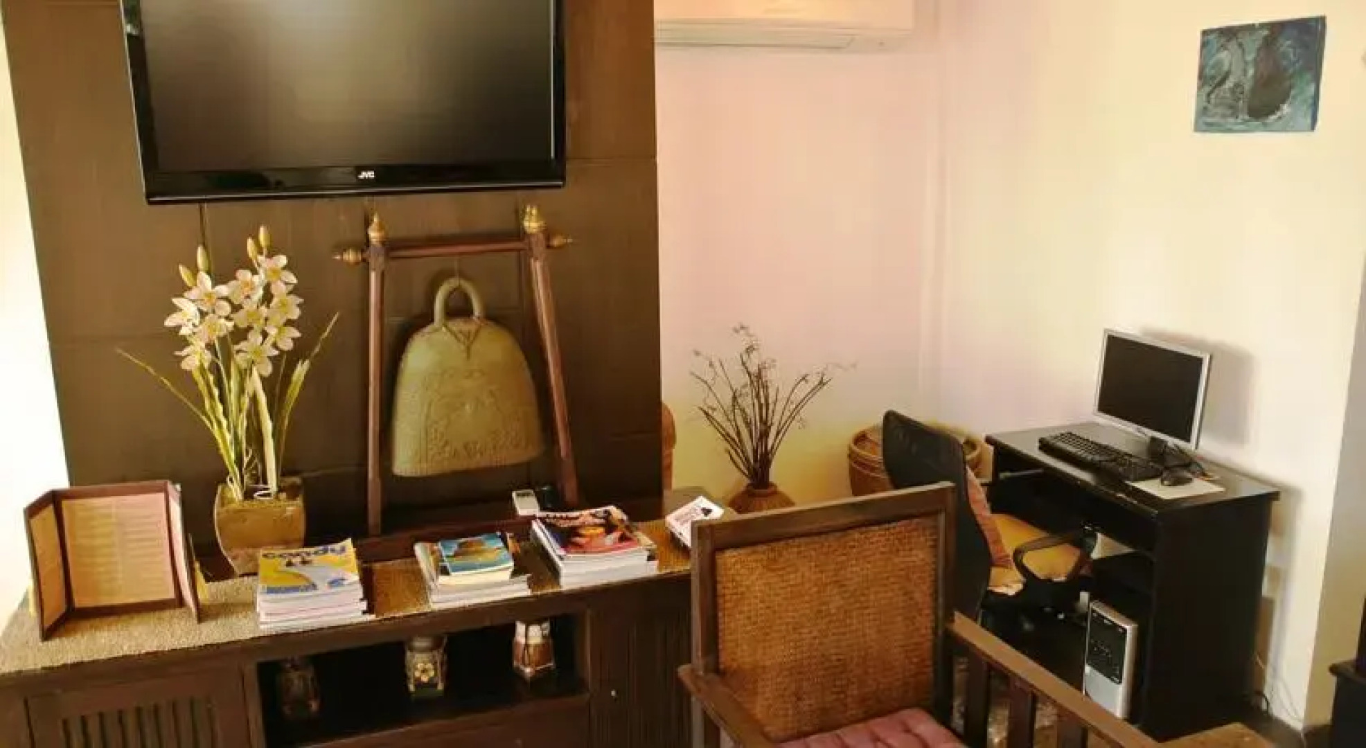 The Herbs By The Sea