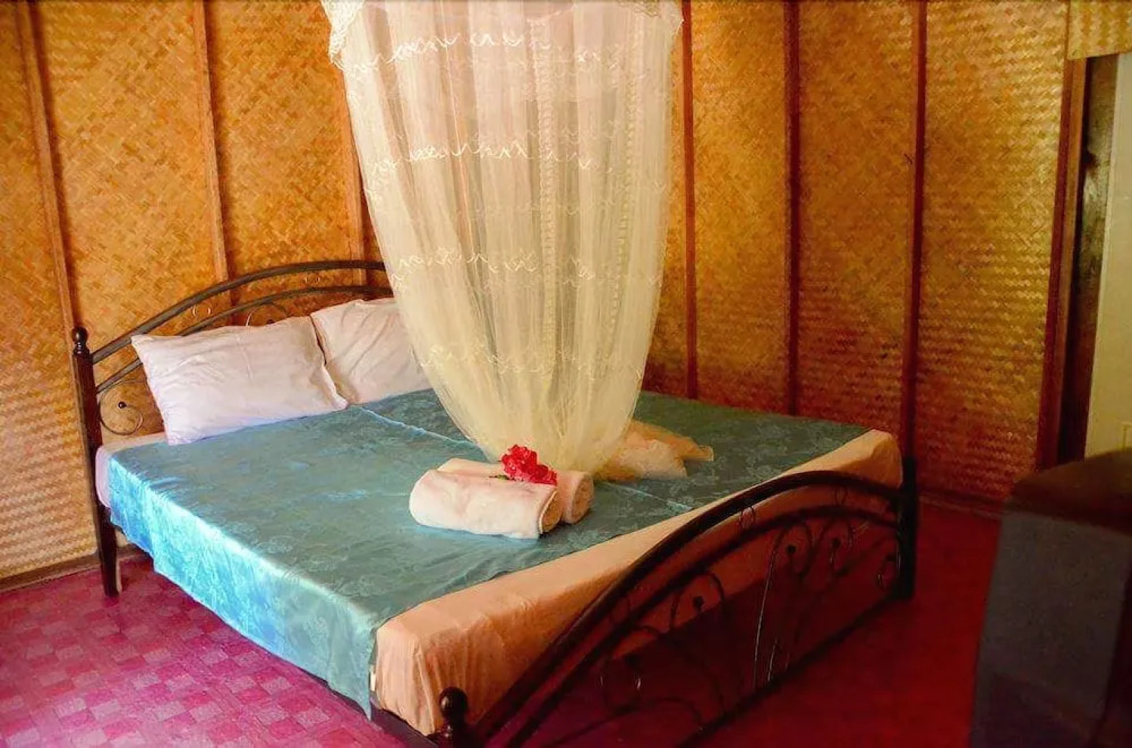 The White House Resort