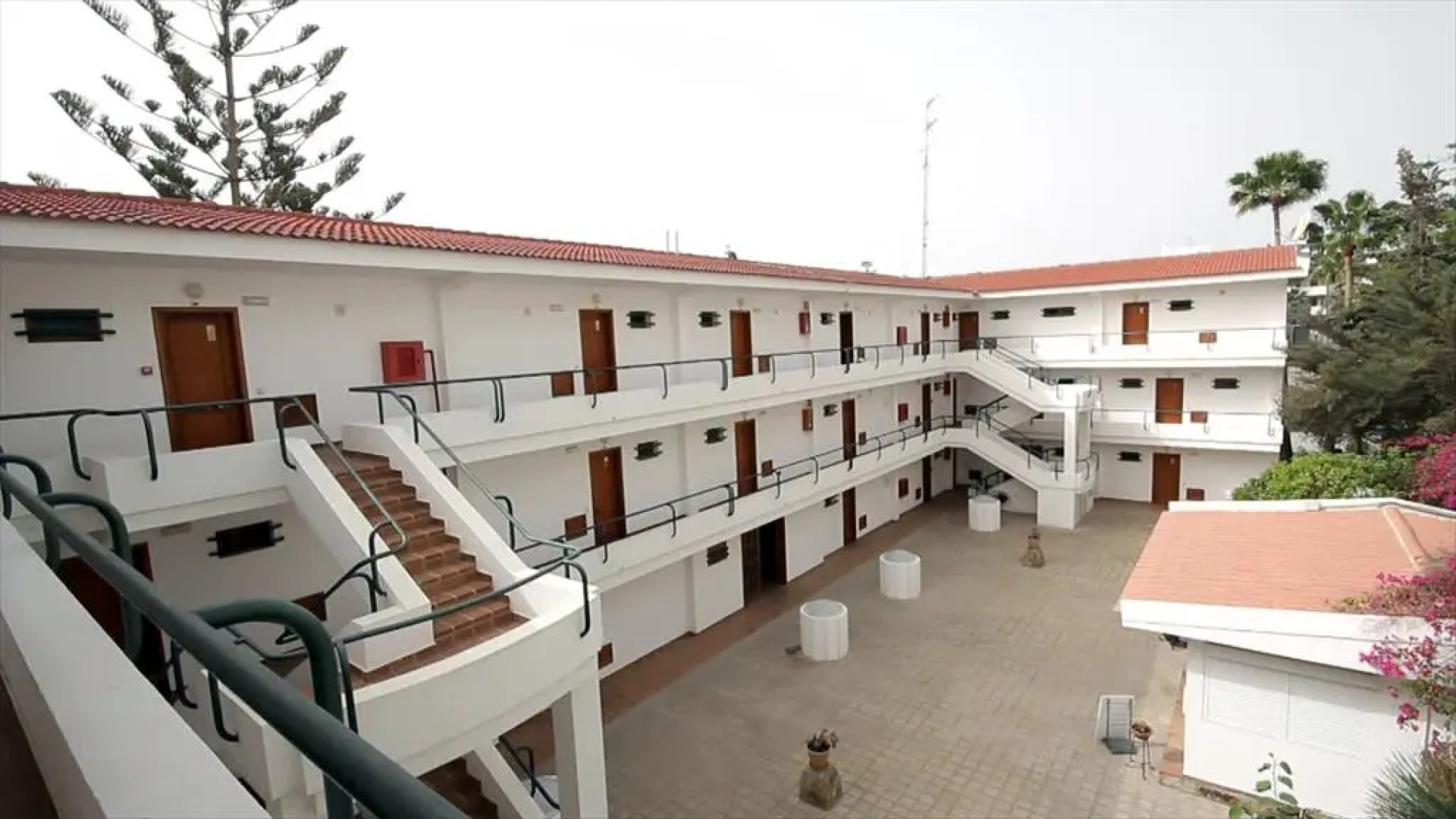 Apartamentos Montemayor