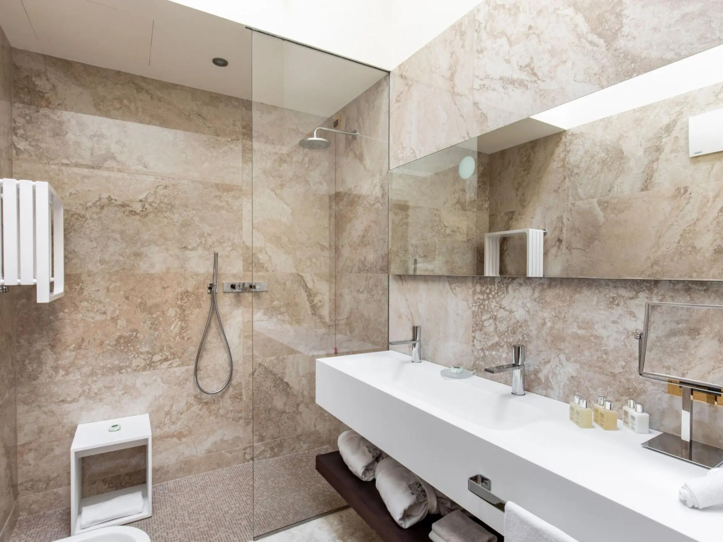 Snug Holiday Home in Castel San Pietro Terme With hot tub