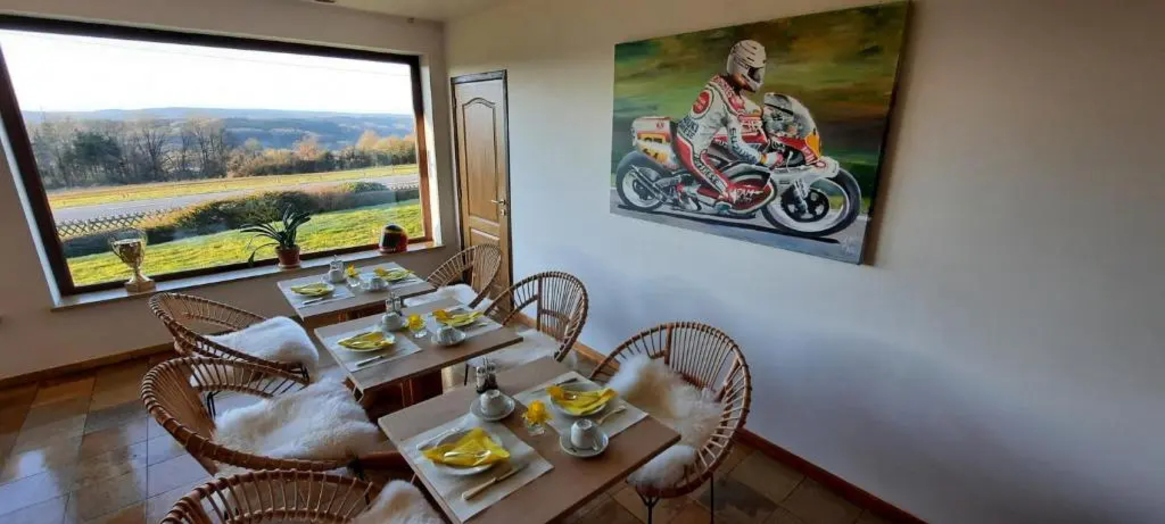 Plein Vent situé à 800m entrée Combes circuit Spa Francorchamps