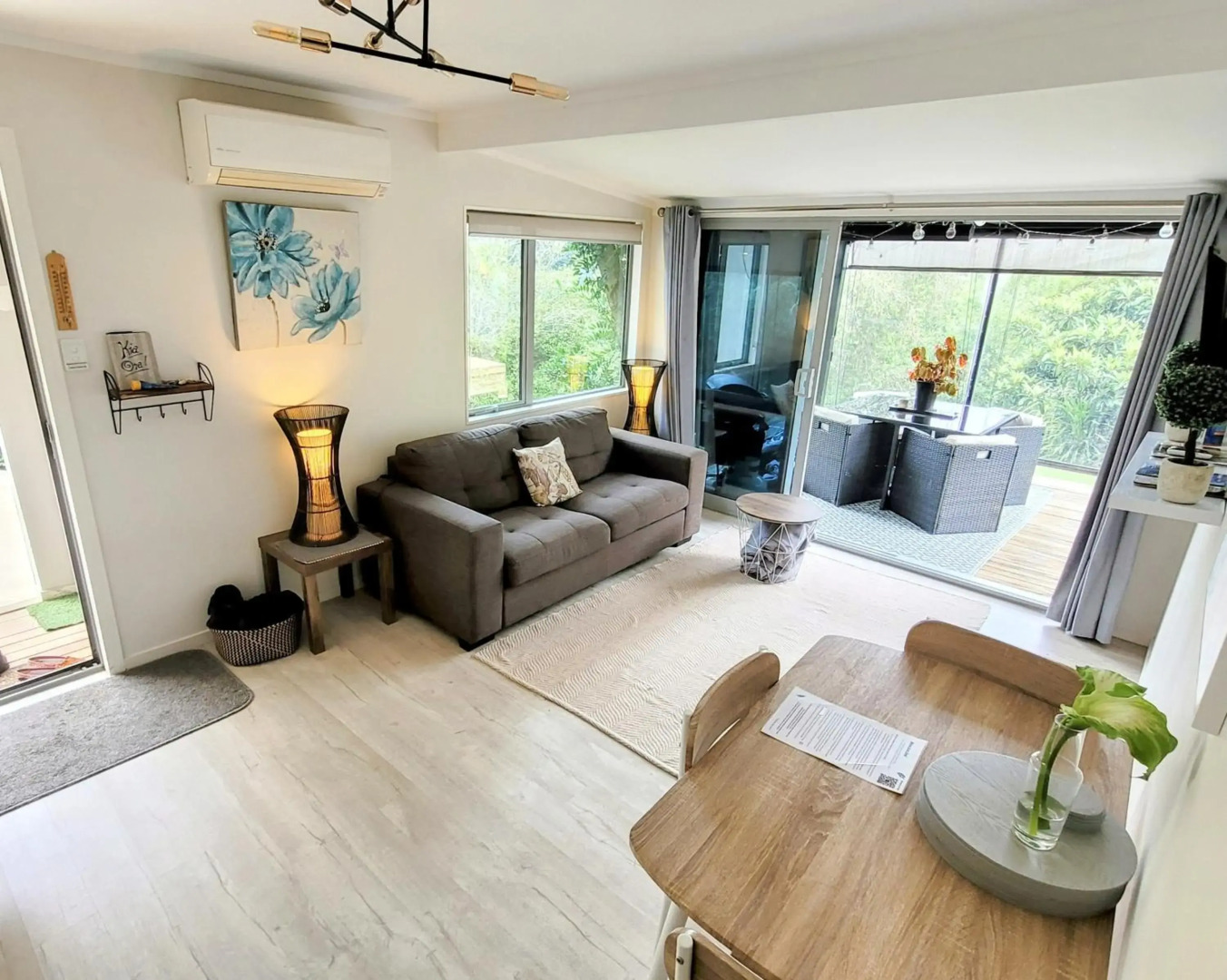 Garden Bliss & Bird Sanctuary in Paihia Estuary