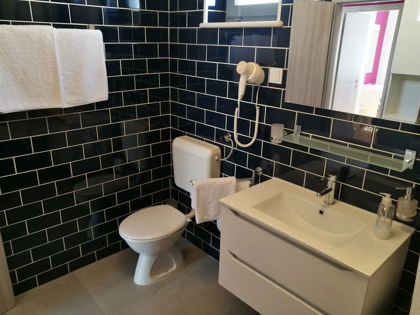 Apartment Ton - 200m from the sea: A2 Bol, Island Brac