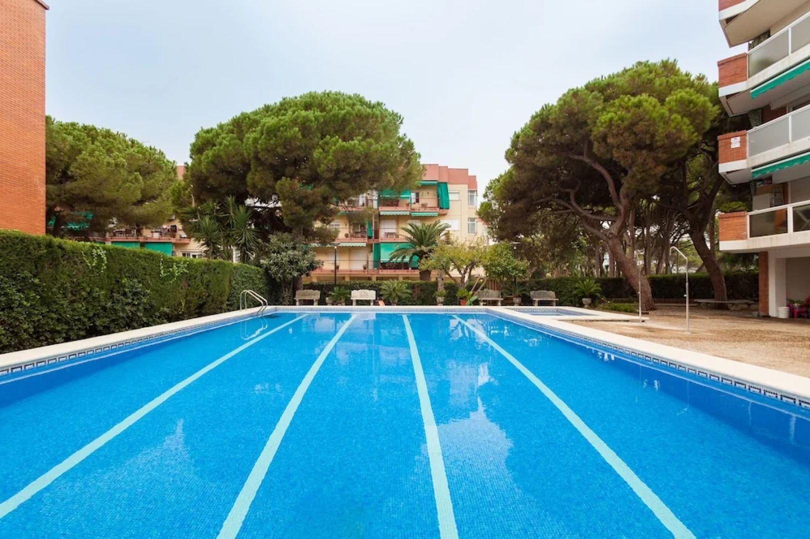 Pineda Be My Guest Castelldefels