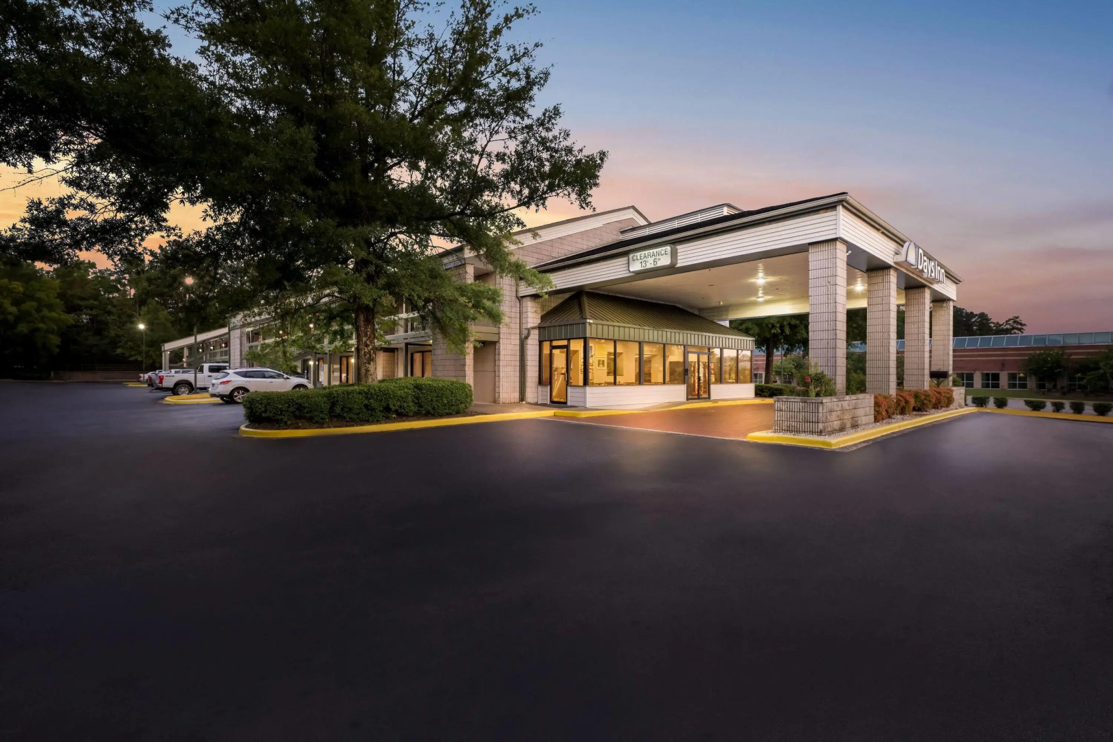 Days Inn by Wyndham Hoover Birmingham