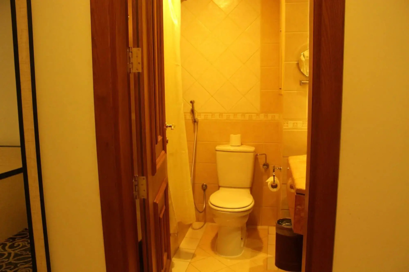 Zowar International Hotel