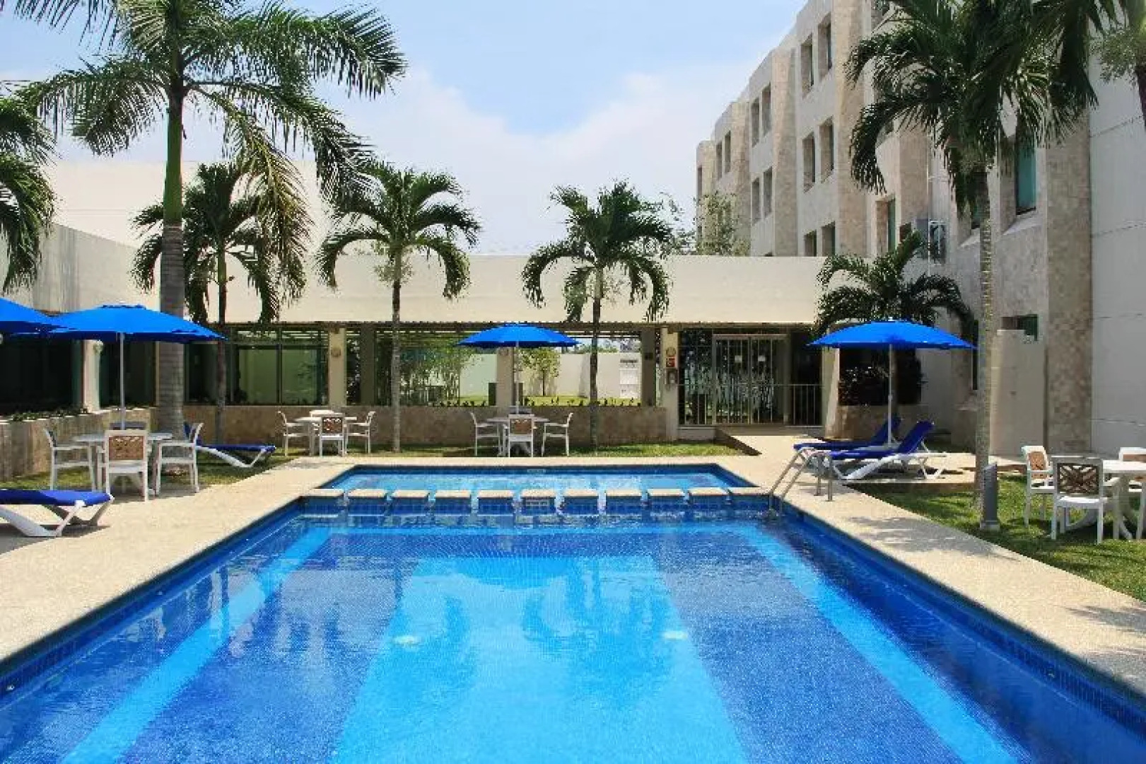 Holiday Inn Express Paraiso Dos Bocas